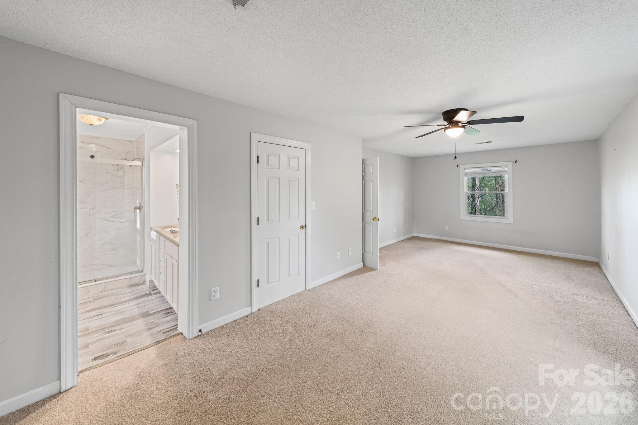 200 Maple Court Property Photo 25