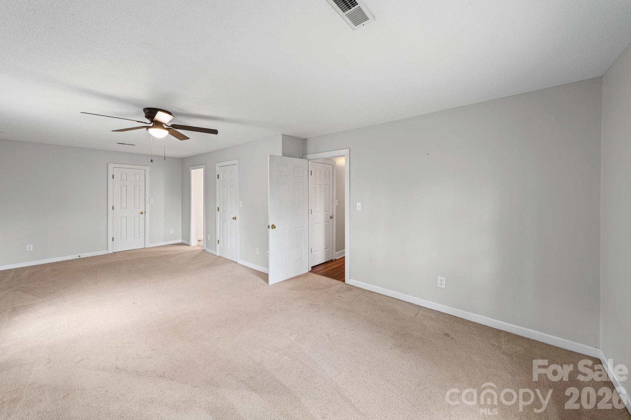 200 Maple Court Property Photo 26