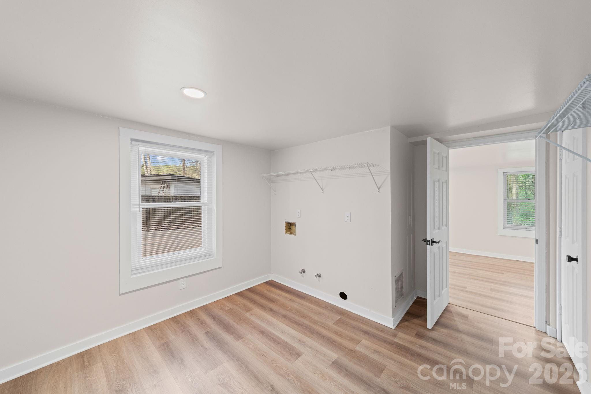 200 Maple Court Property Photo 37