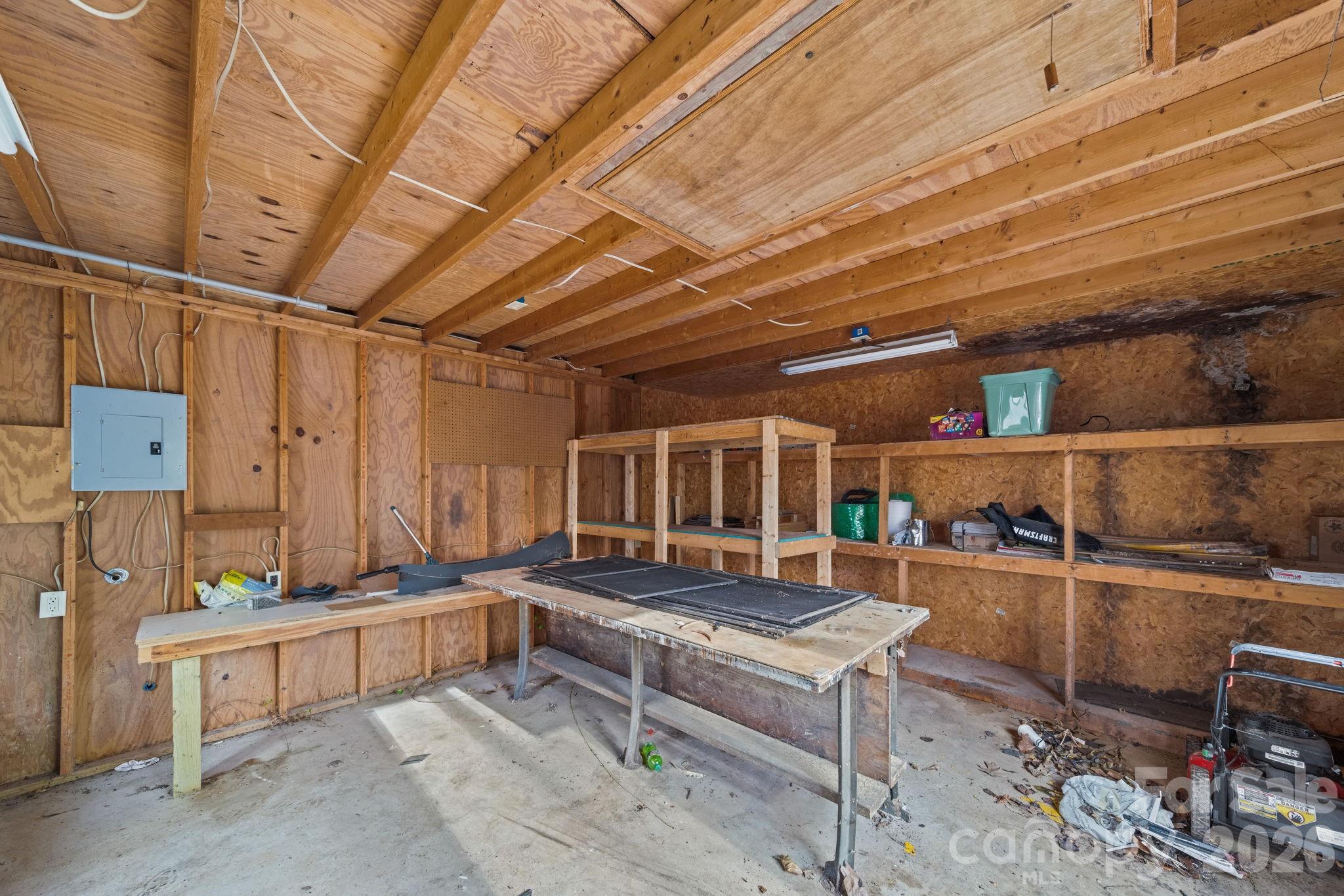 200 Maple Court Property Photo 43