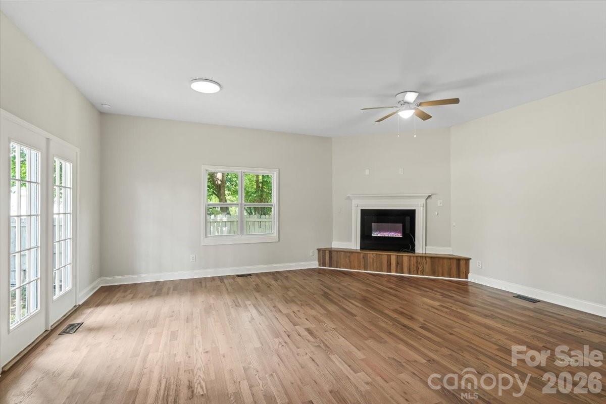 8006 Hemby Wood Drive Property Photo 32