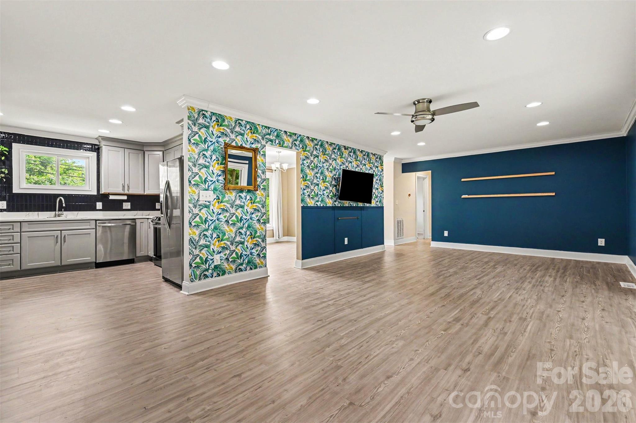7048 Delta Lake Drive Property Photo 6