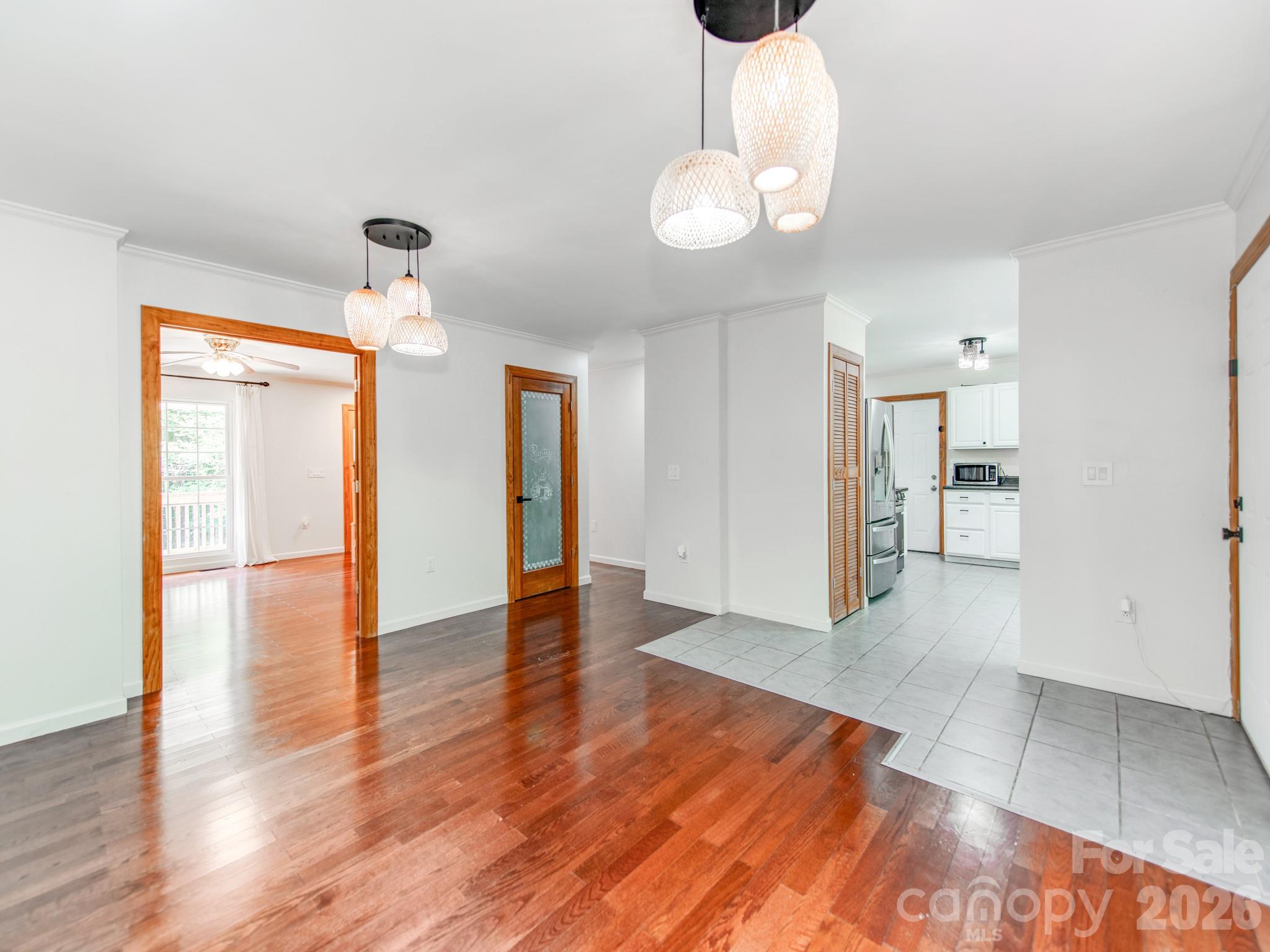 7575 Tanglewood Drive Property Photo 6