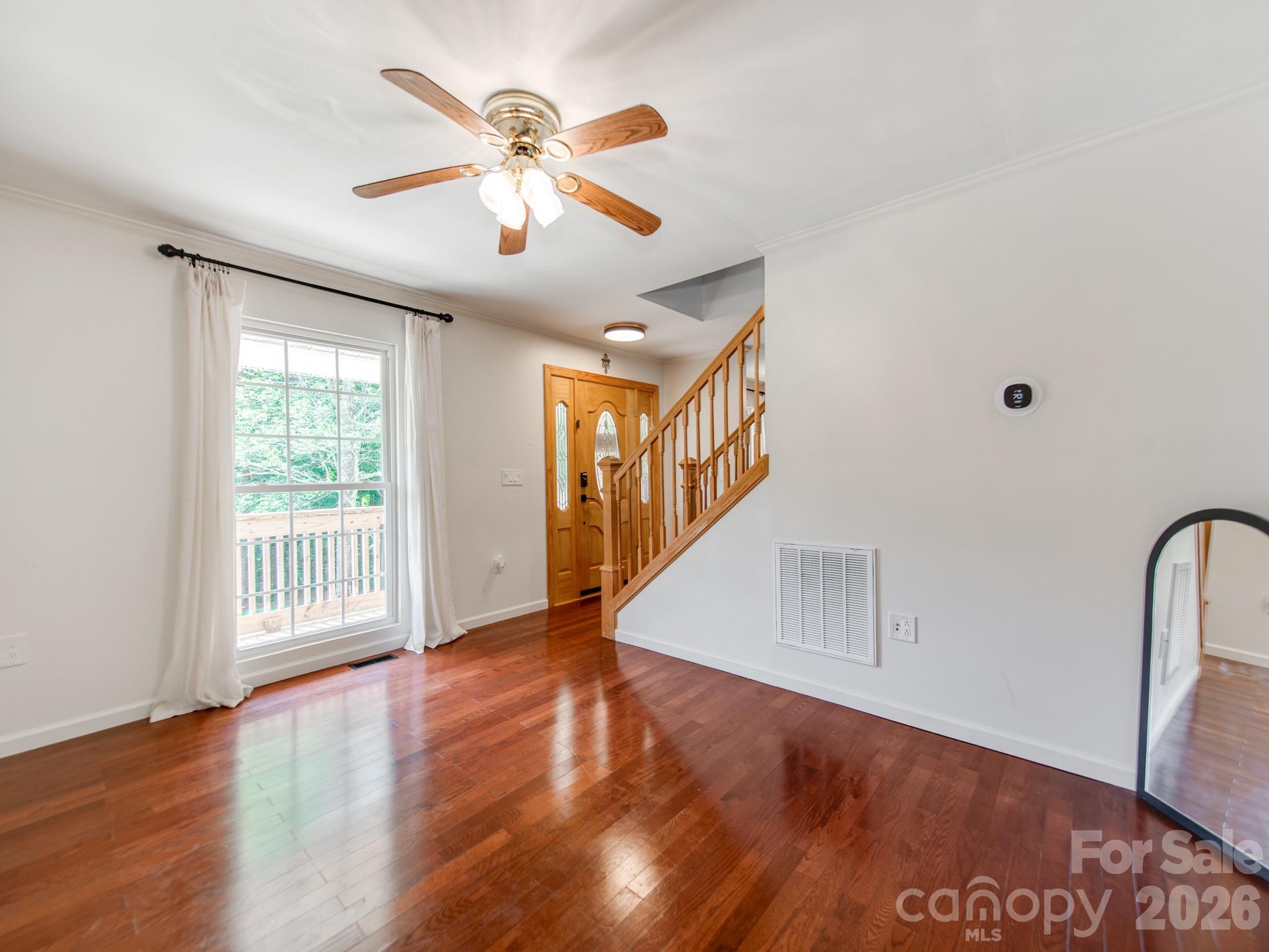 7575 Tanglewood Drive Property Photo 8