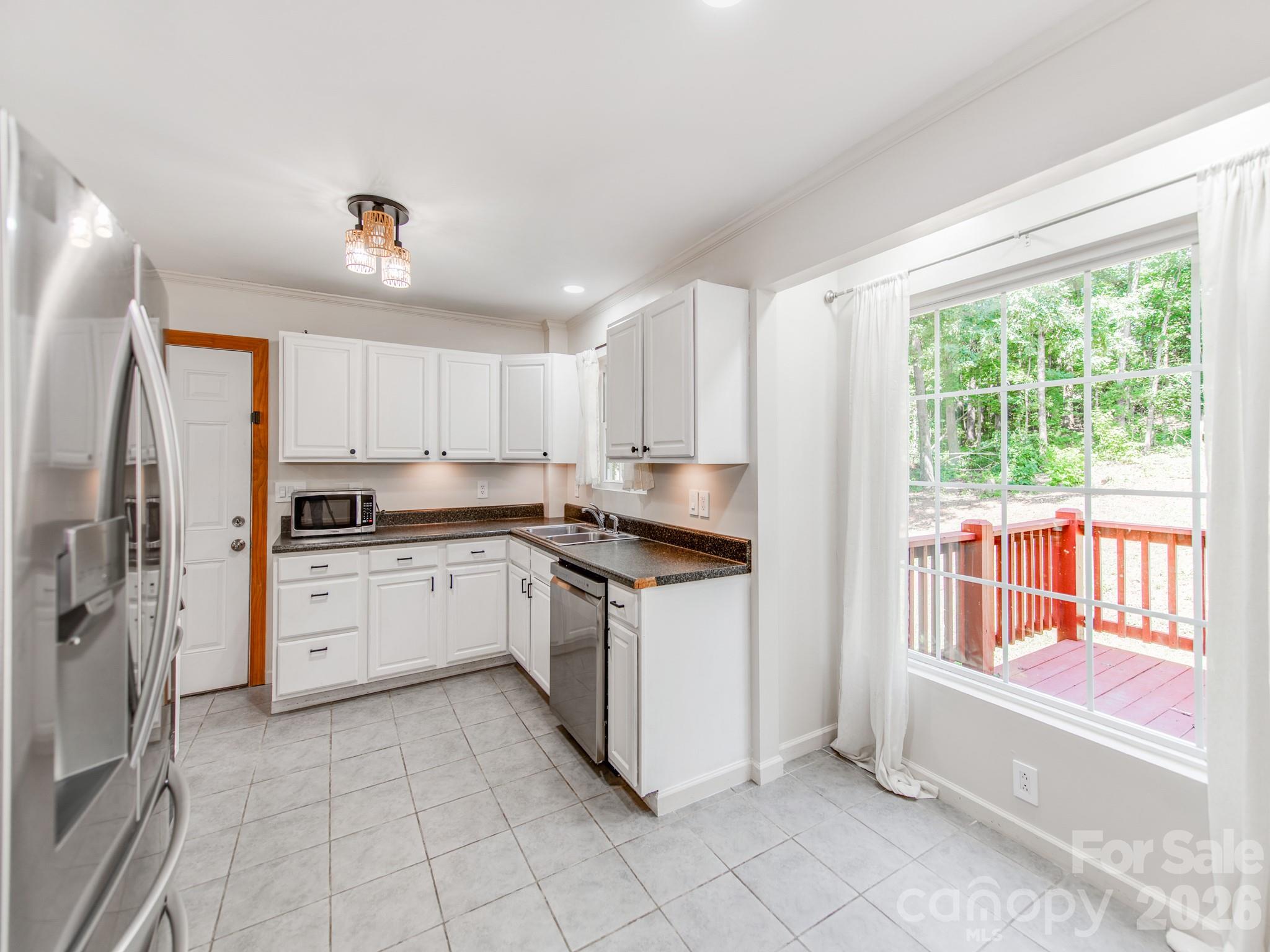 7575 Tanglewood Drive Property Photo 13