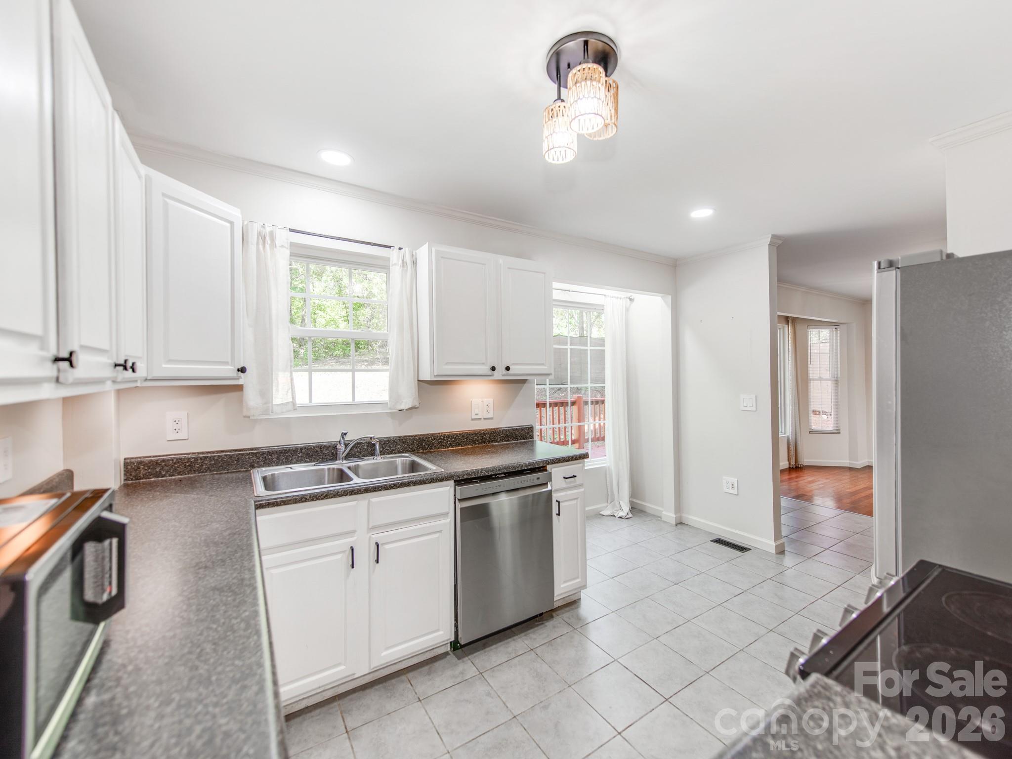 7575 Tanglewood Drive Property Photo 15