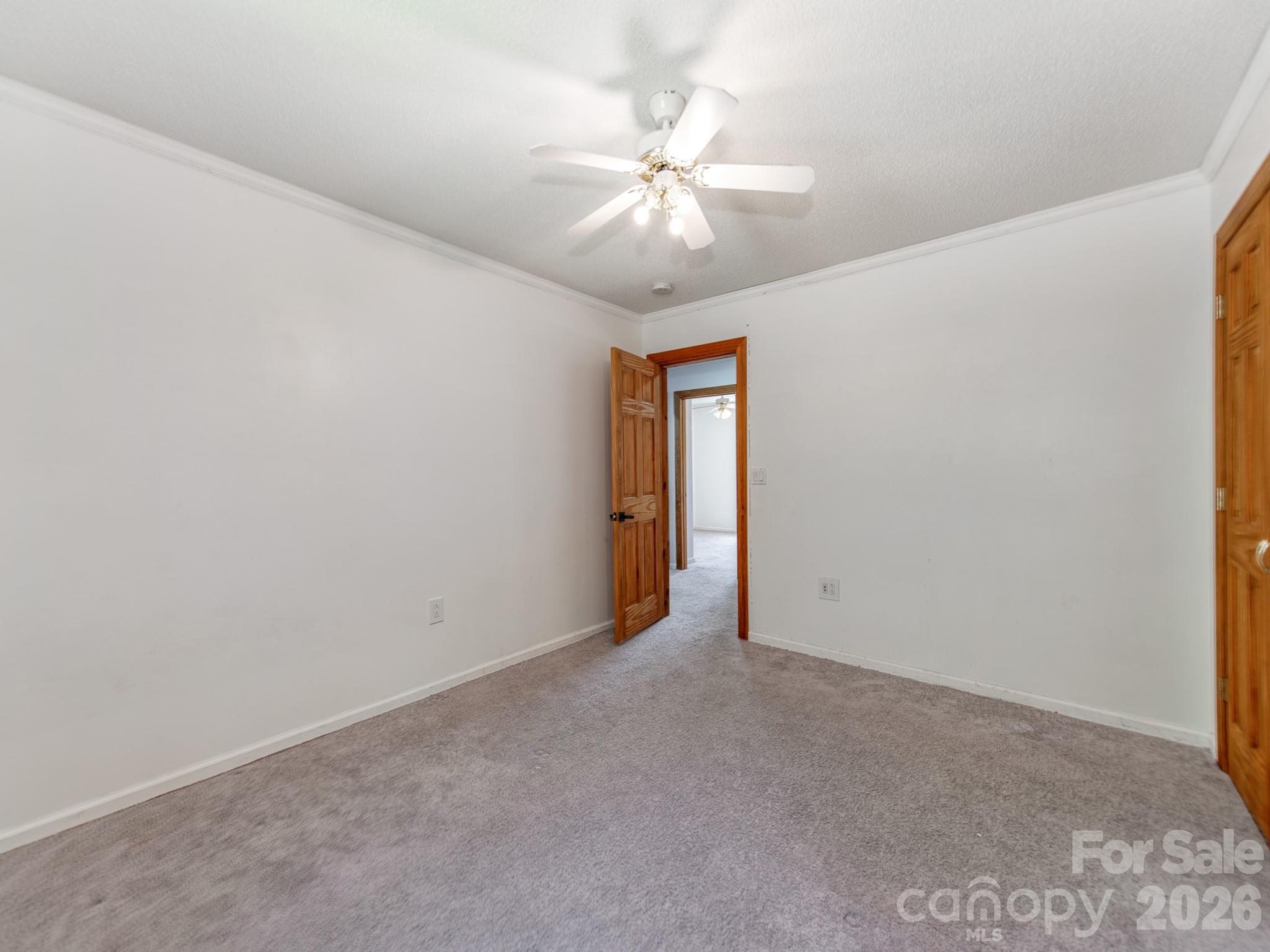 7575 Tanglewood Drive Property Photo 19