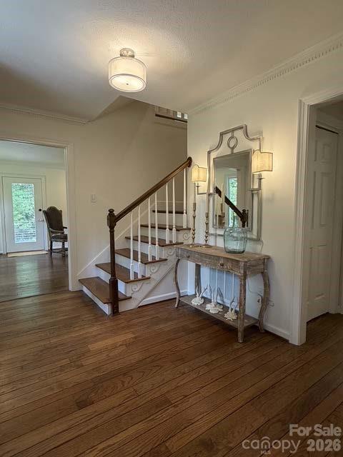 212 Estate Drive Property Photo 8