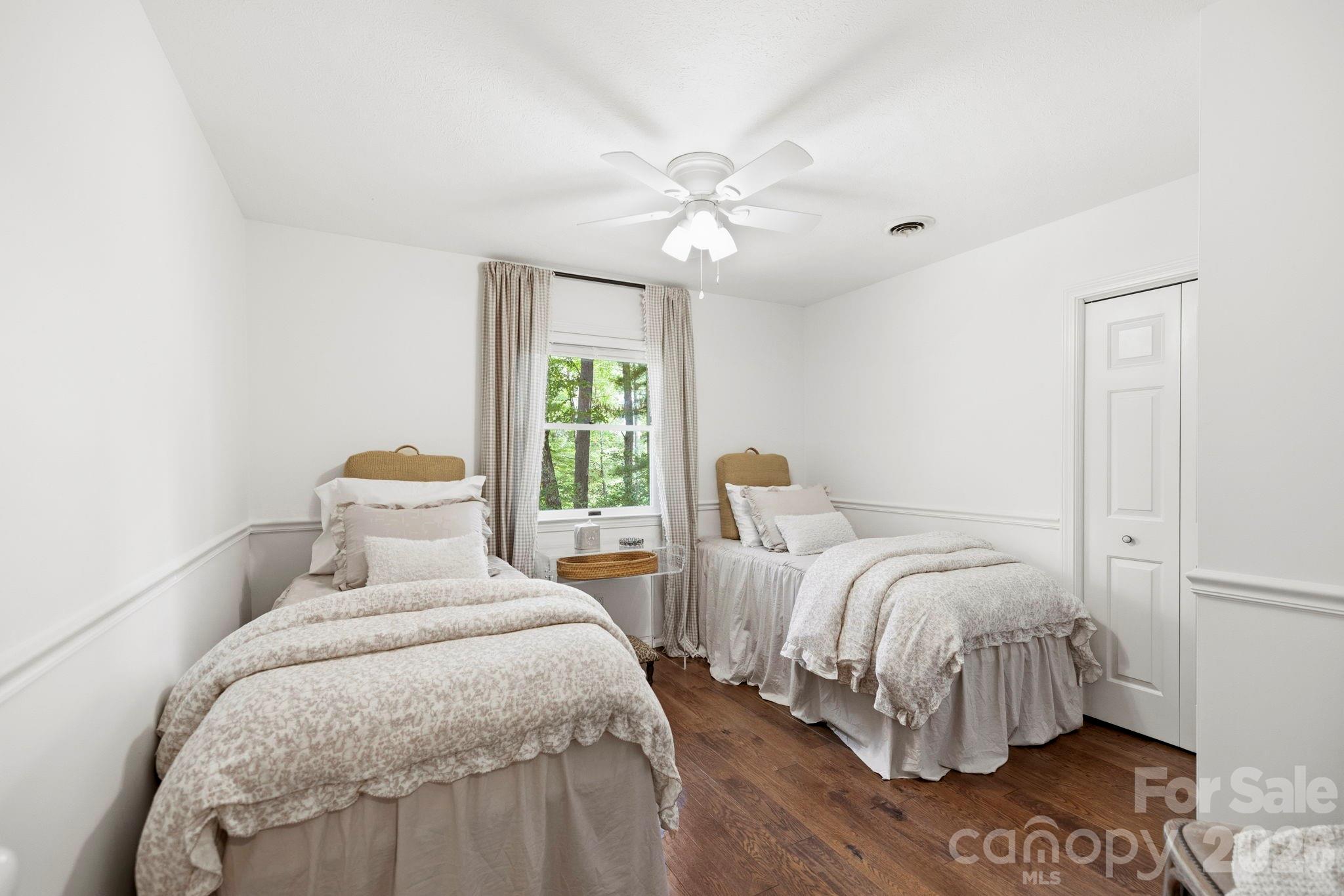 212 Estate Drive Property Photo 28