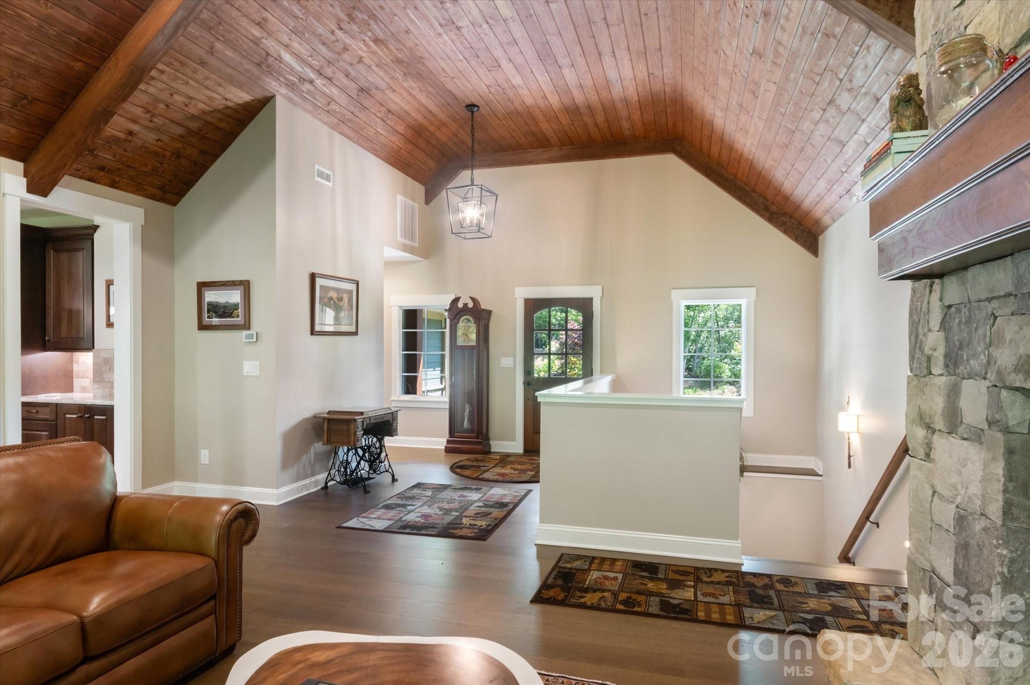 620 Camptown Road Property Photo 4