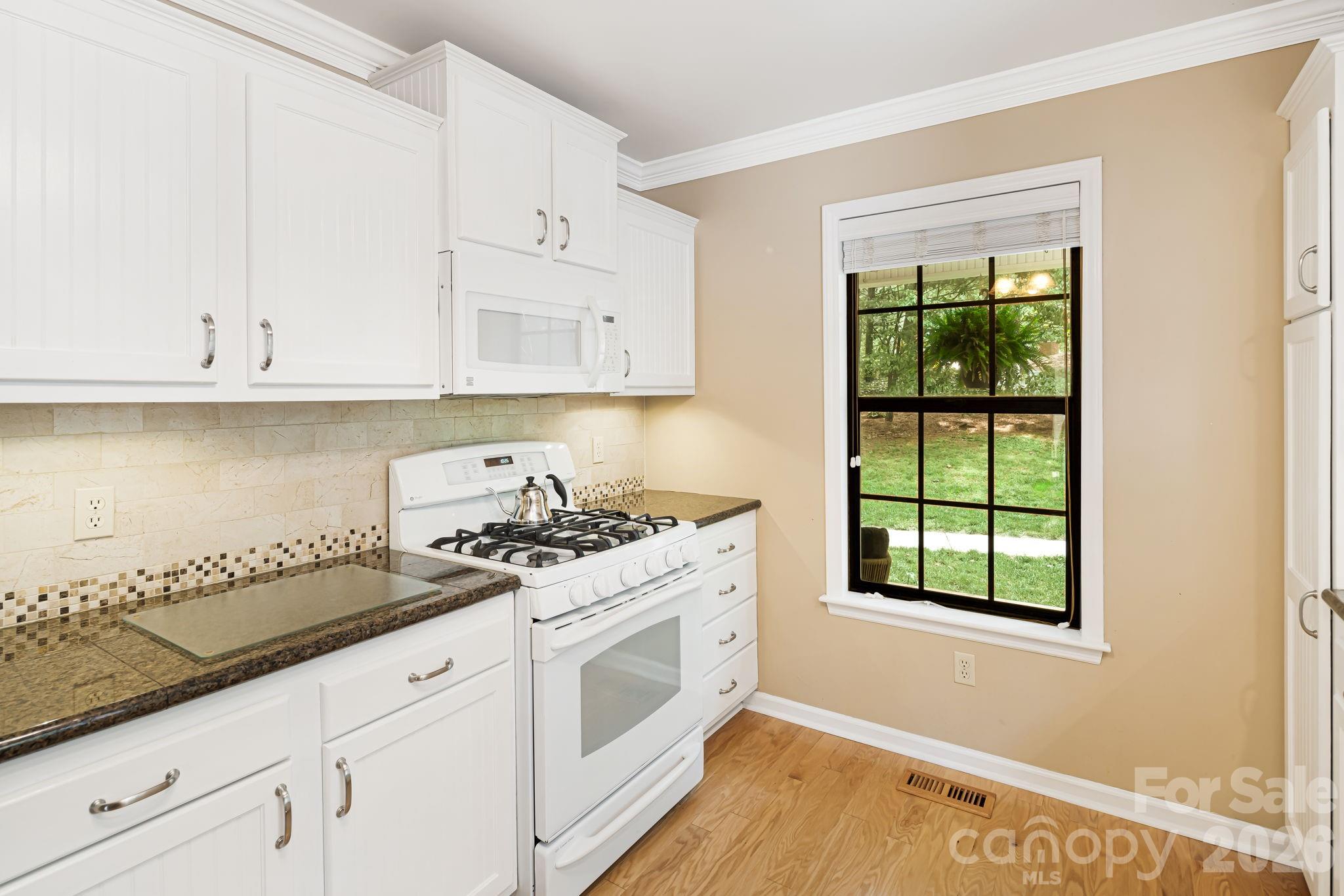 212 Riva Ridge Drive Property Photo 13