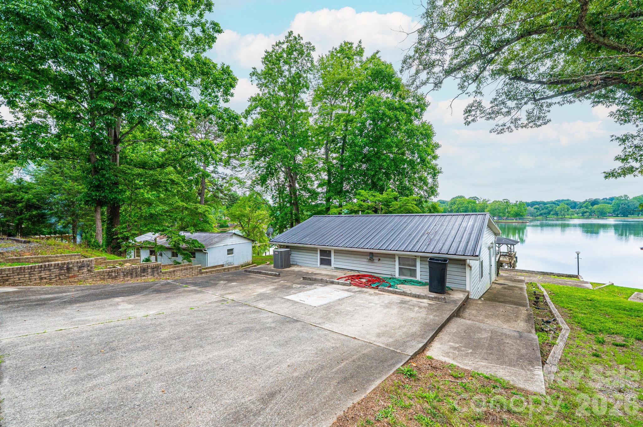 4566 Windward Lane