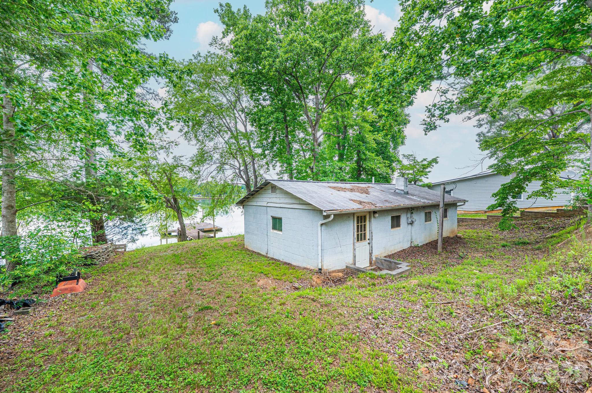 4566 Windward Lane Property Photo 14