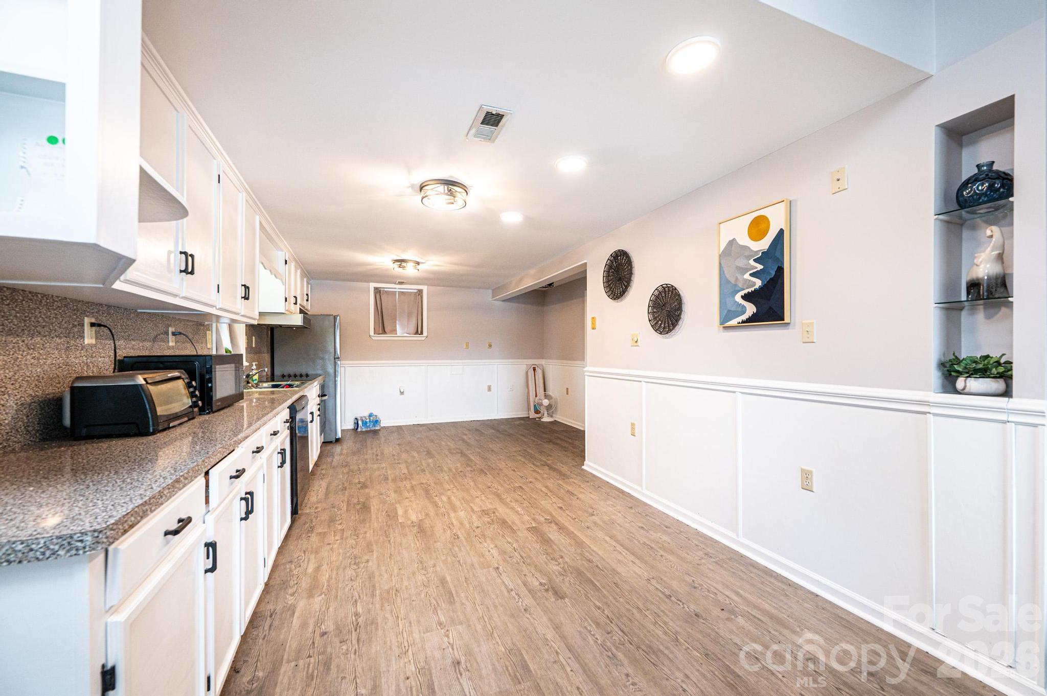 4566 Windward Lane Property Photo 19