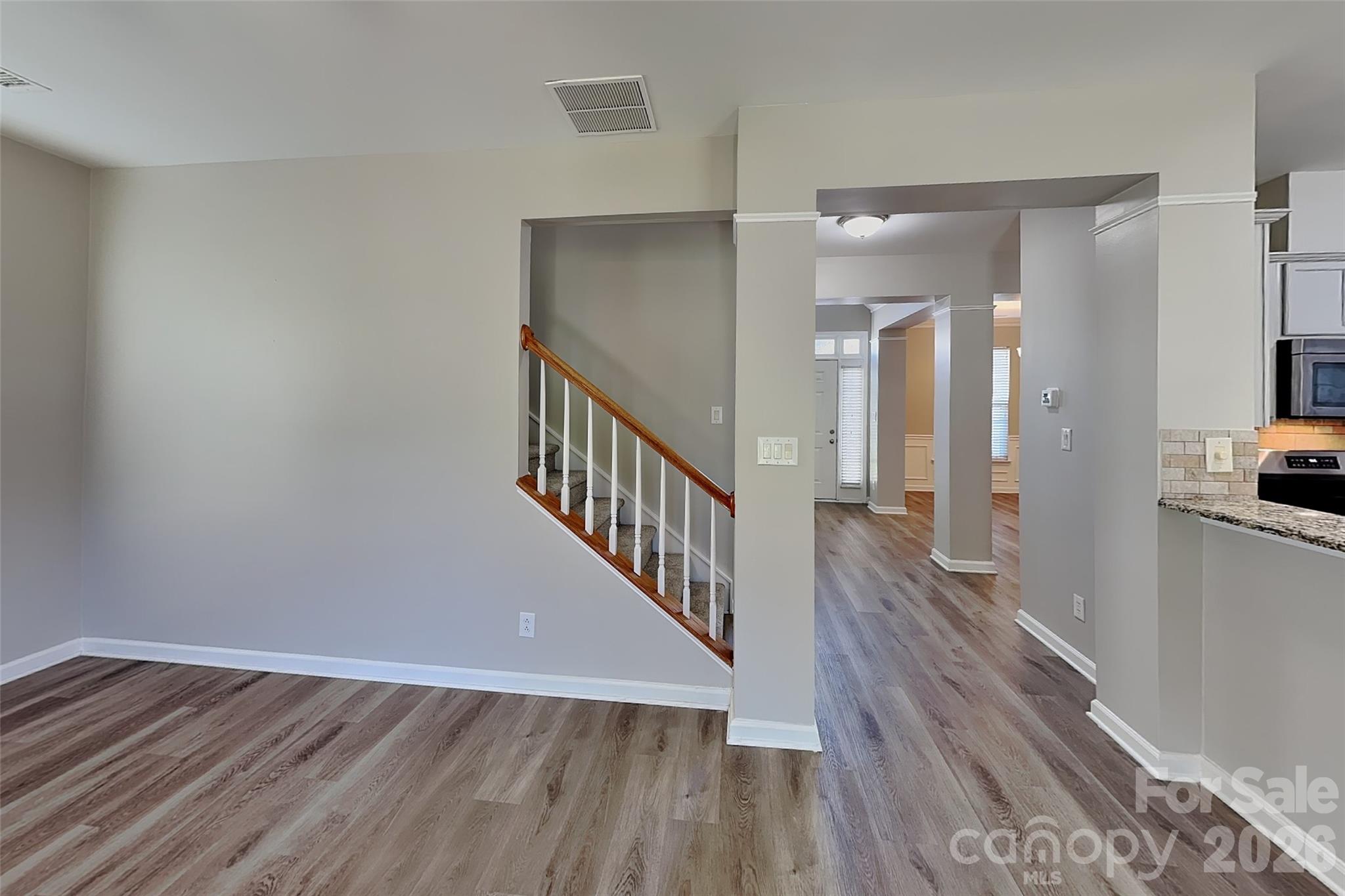 3014 Brook Valley Run Property Photo 4