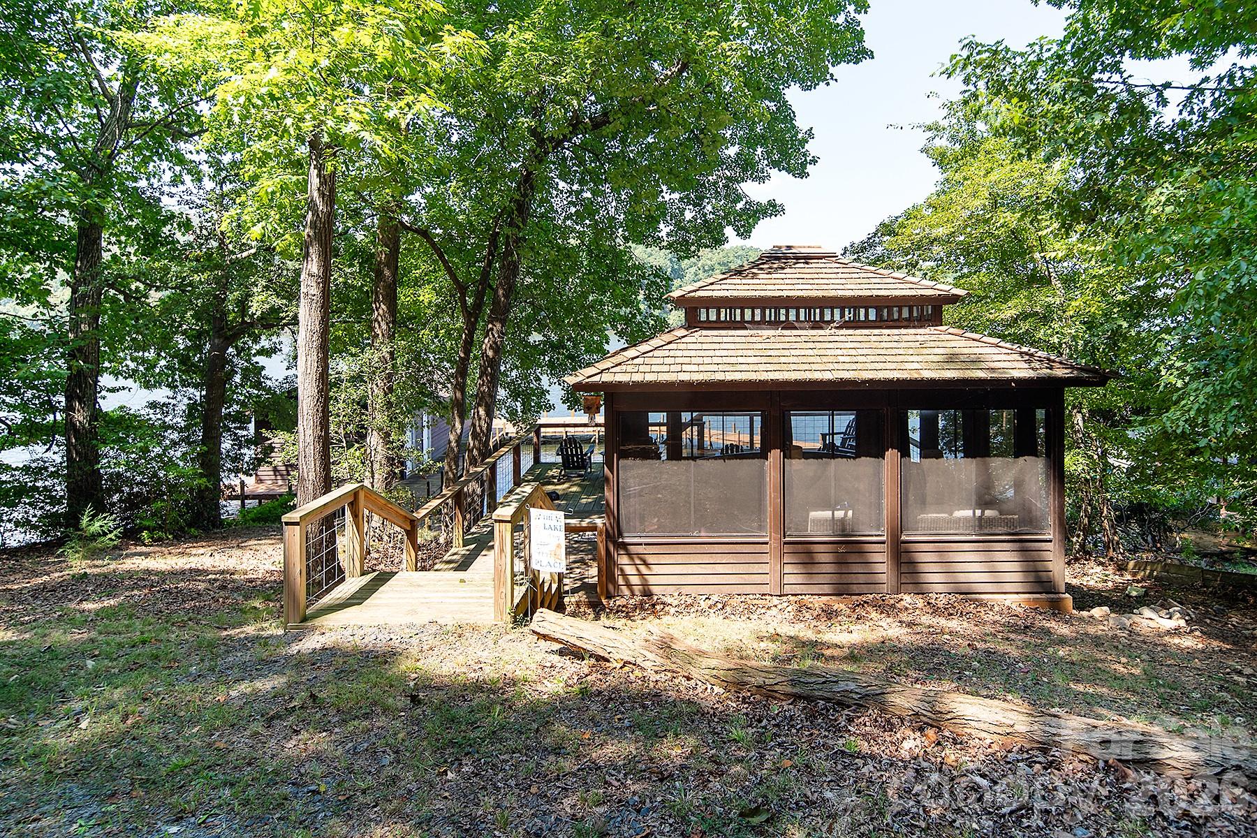 221 Malabar Drive Property Photo 30