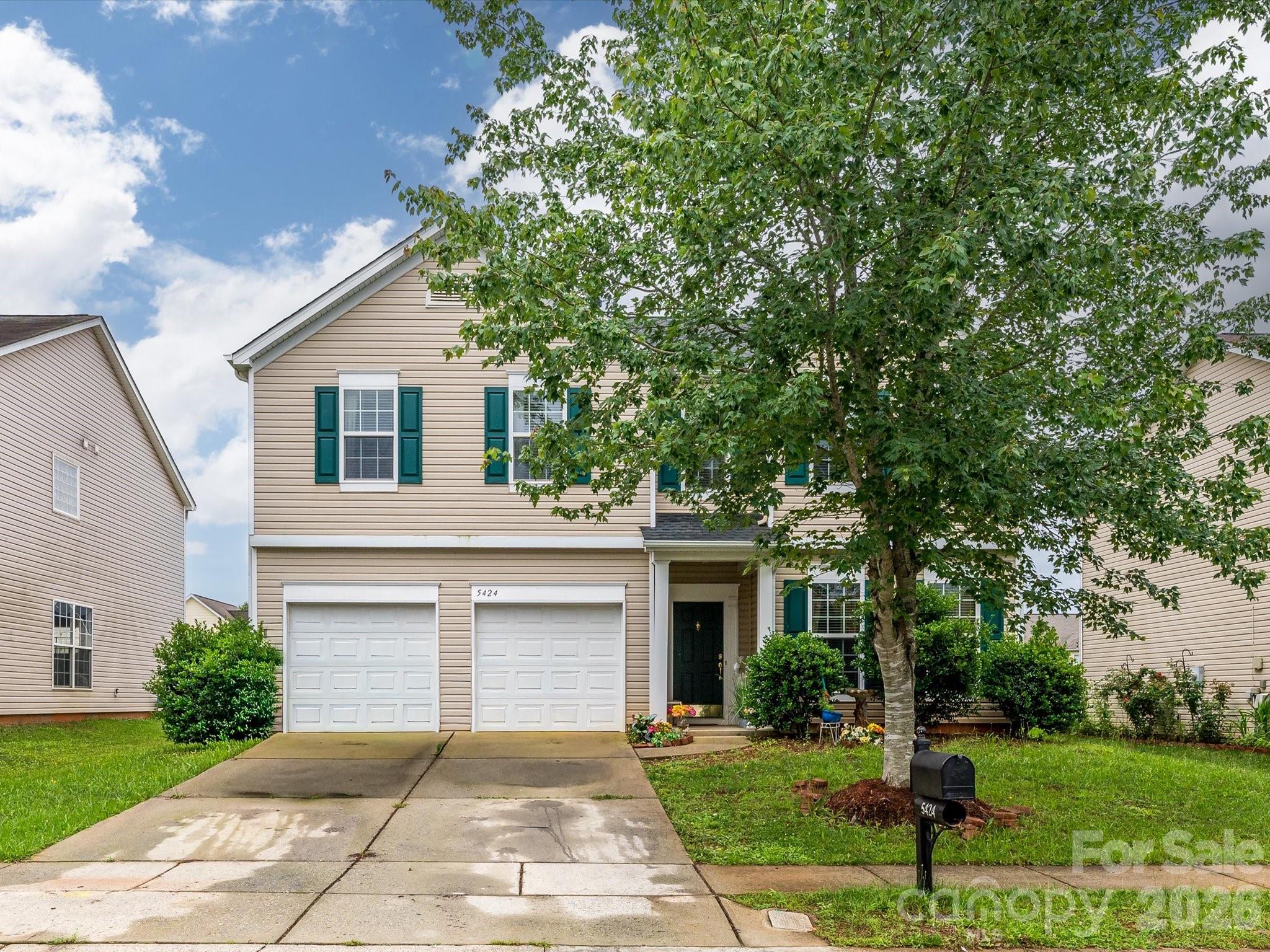 5424 Nightshade Oaks Drive Property Photo 1