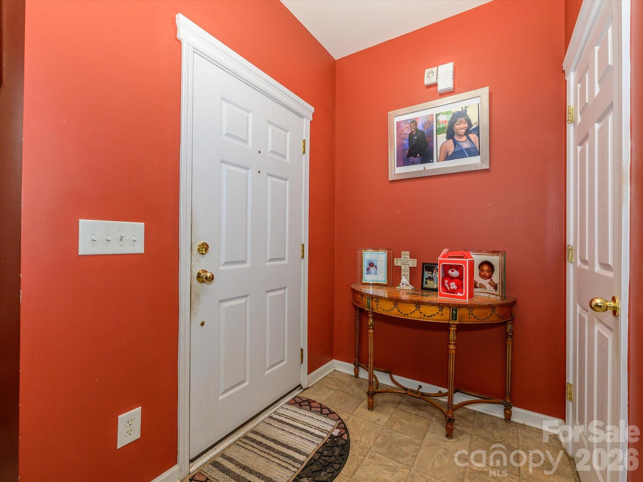 5424 Nightshade Oaks Drive Property Photo 3