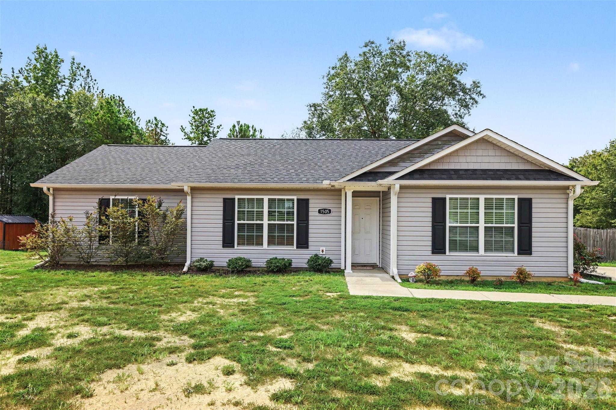 1505 Foxbrook Circle Property Photo 1