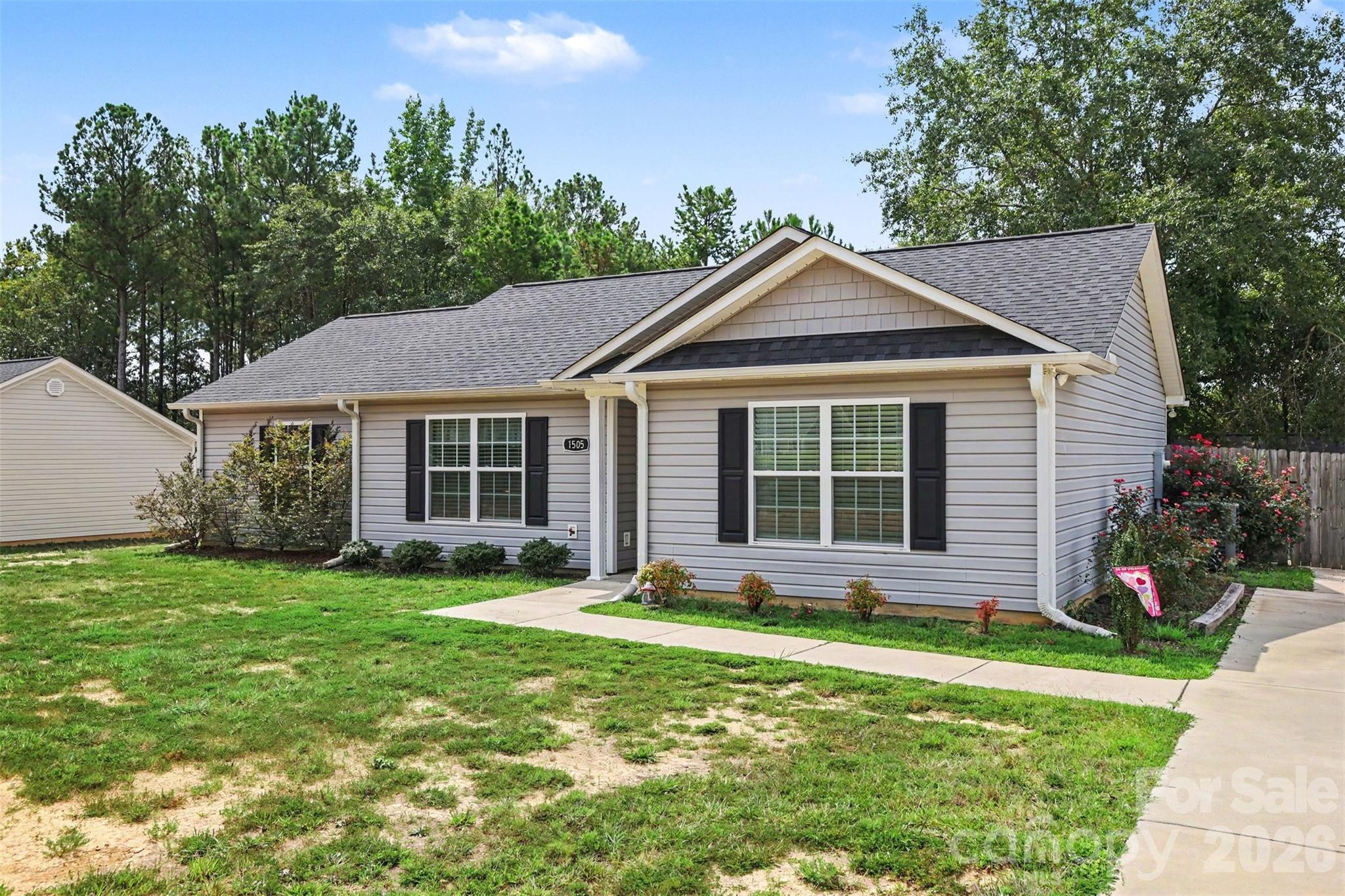1505 Foxbrook Circle Property Photo 3