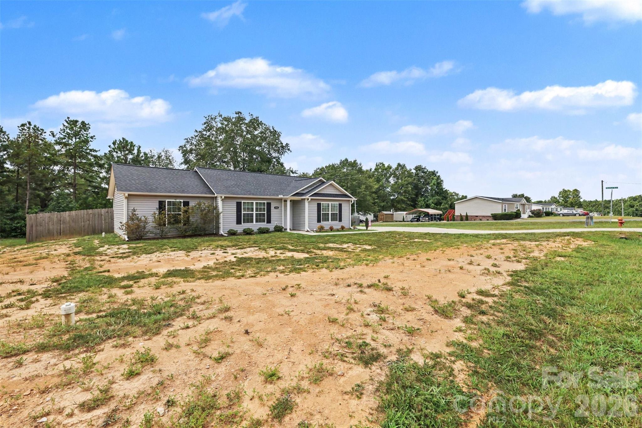 1505 Foxbrook Circle Property Photo 4