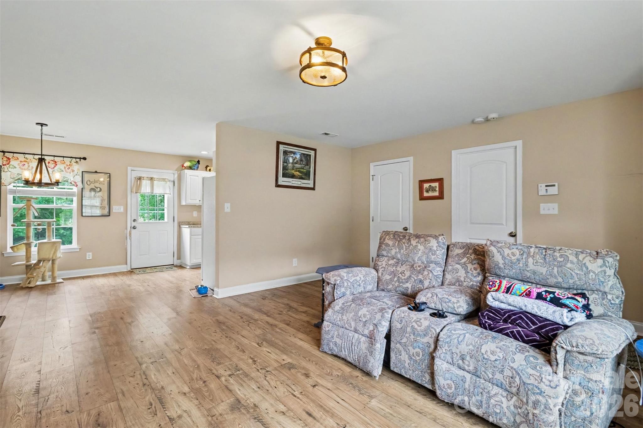 1505 Foxbrook Circle Property Photo 12