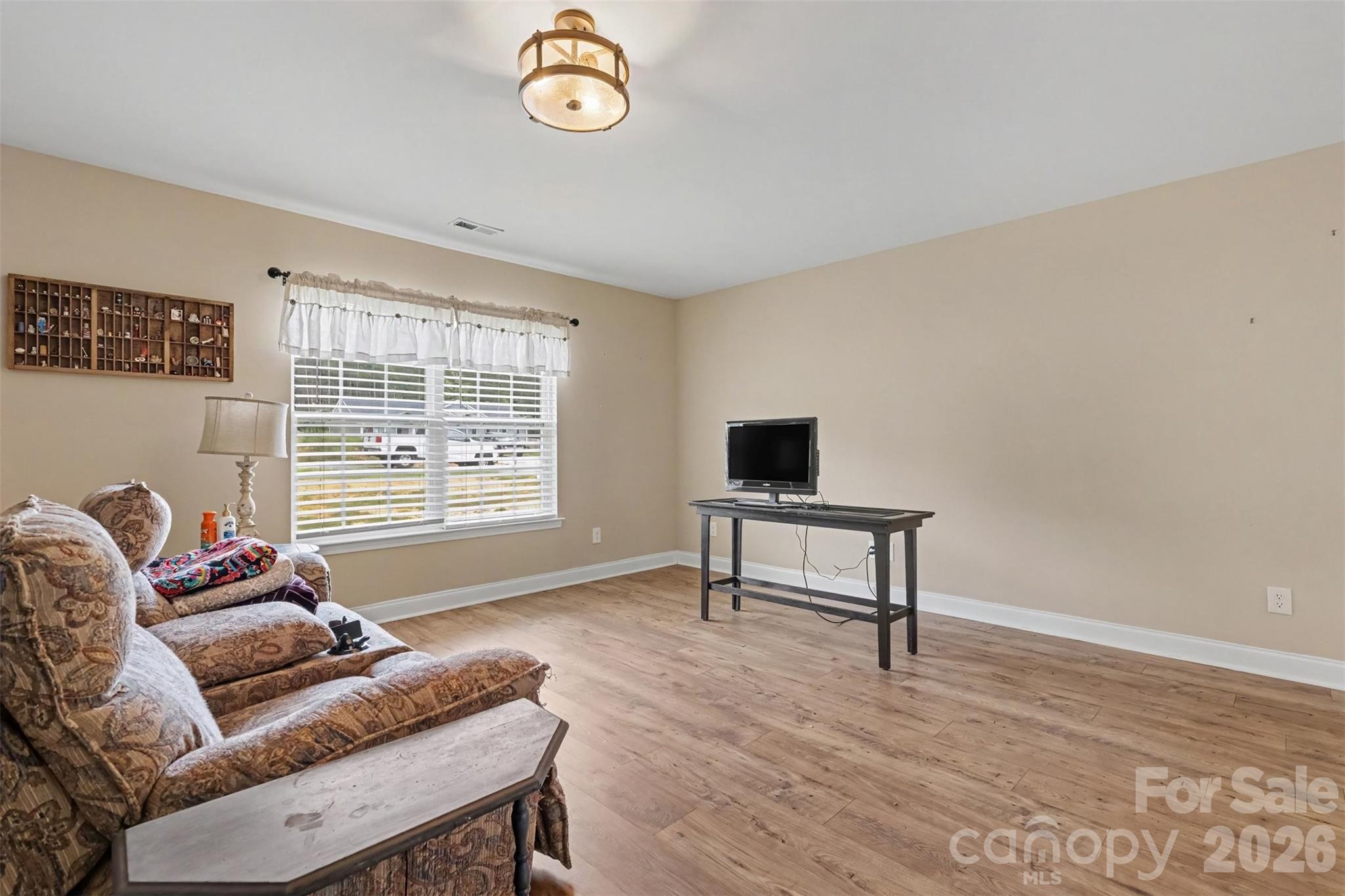 1505 Foxbrook Circle Property Photo 13