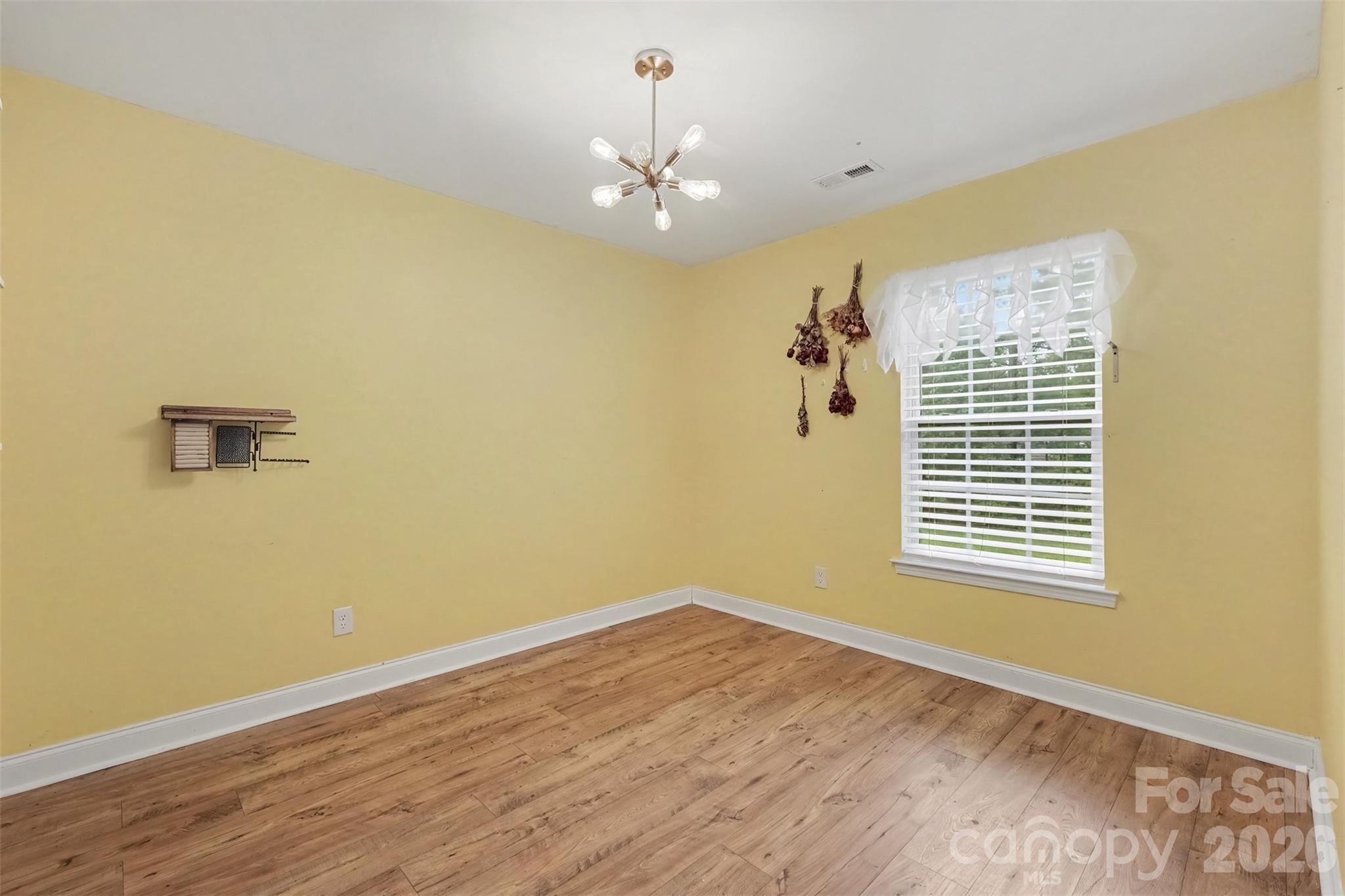 1505 Foxbrook Circle Property Photo 15
