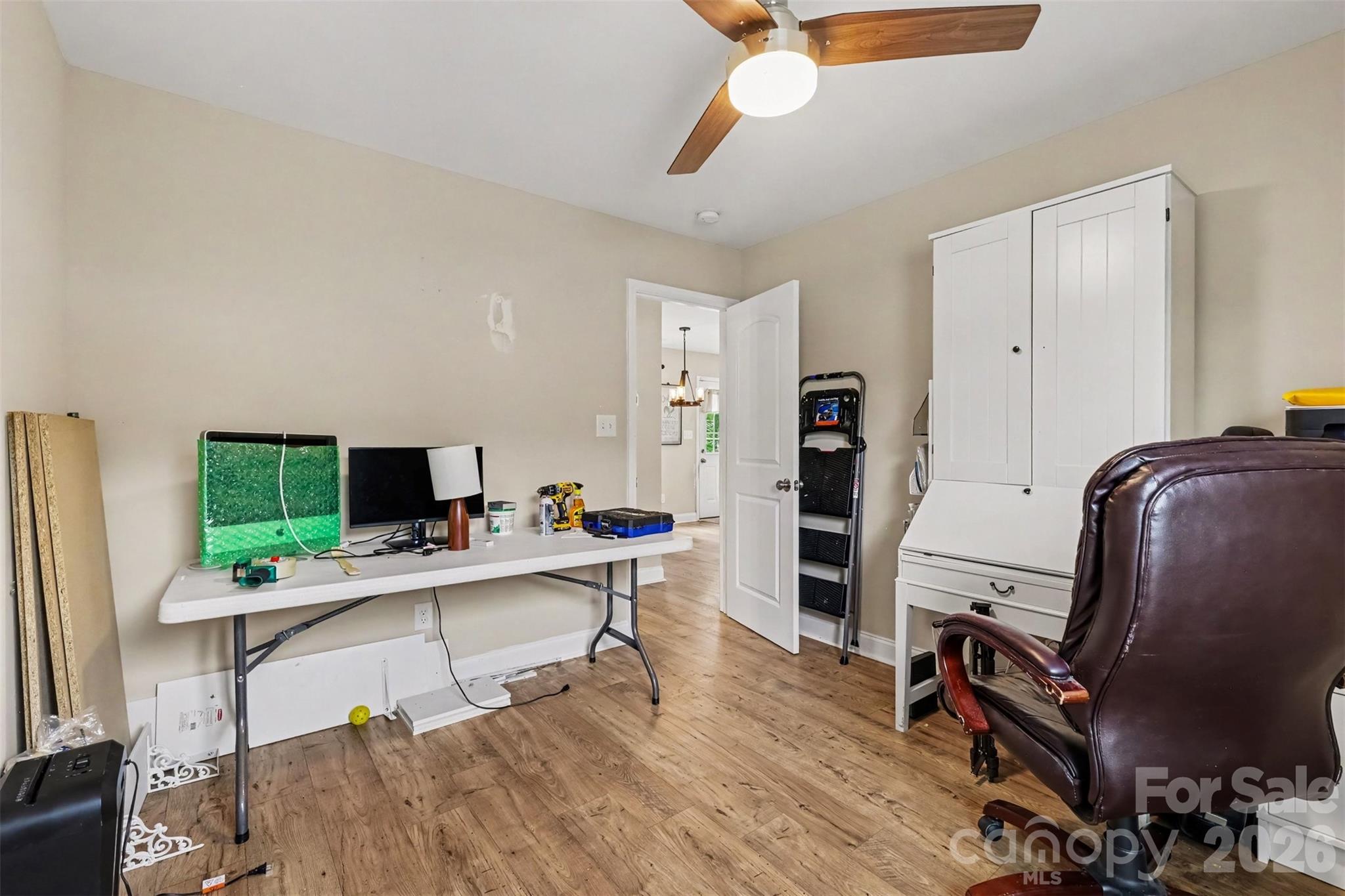 1505 Foxbrook Circle Property Photo 16