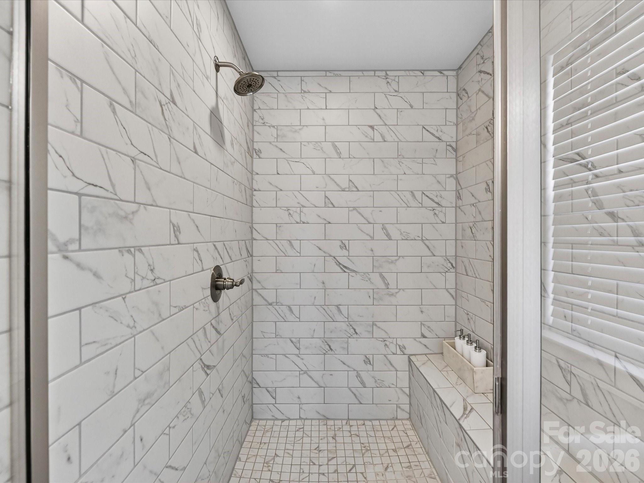 546 Amalfi Drive Property Photo 22