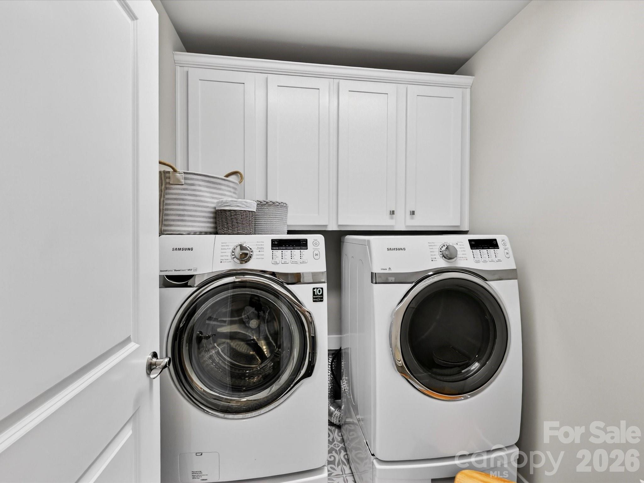 546 Amalfi Drive Property Photo 27