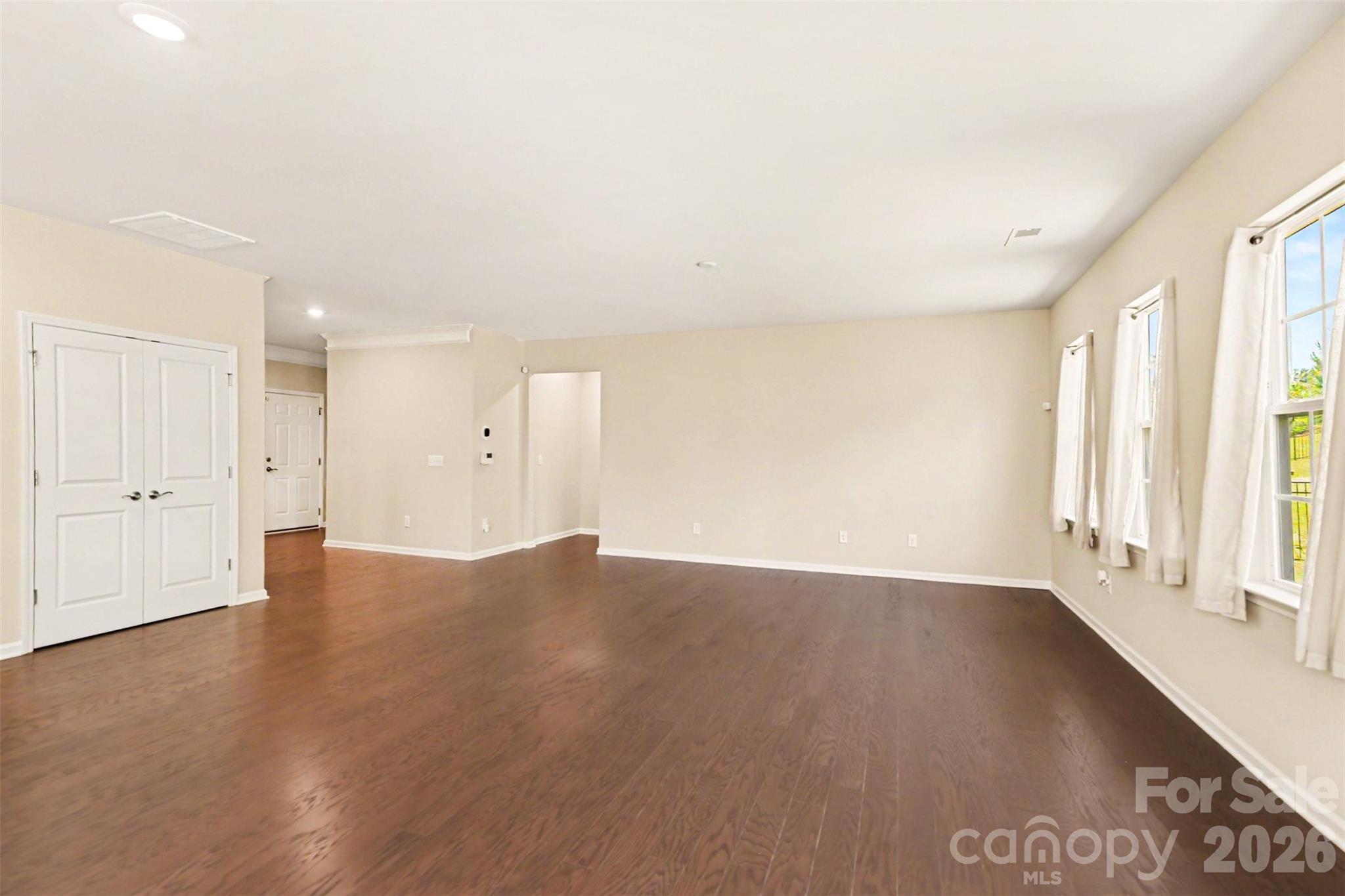 5019 Chegall Crossing Way Property Photo 5