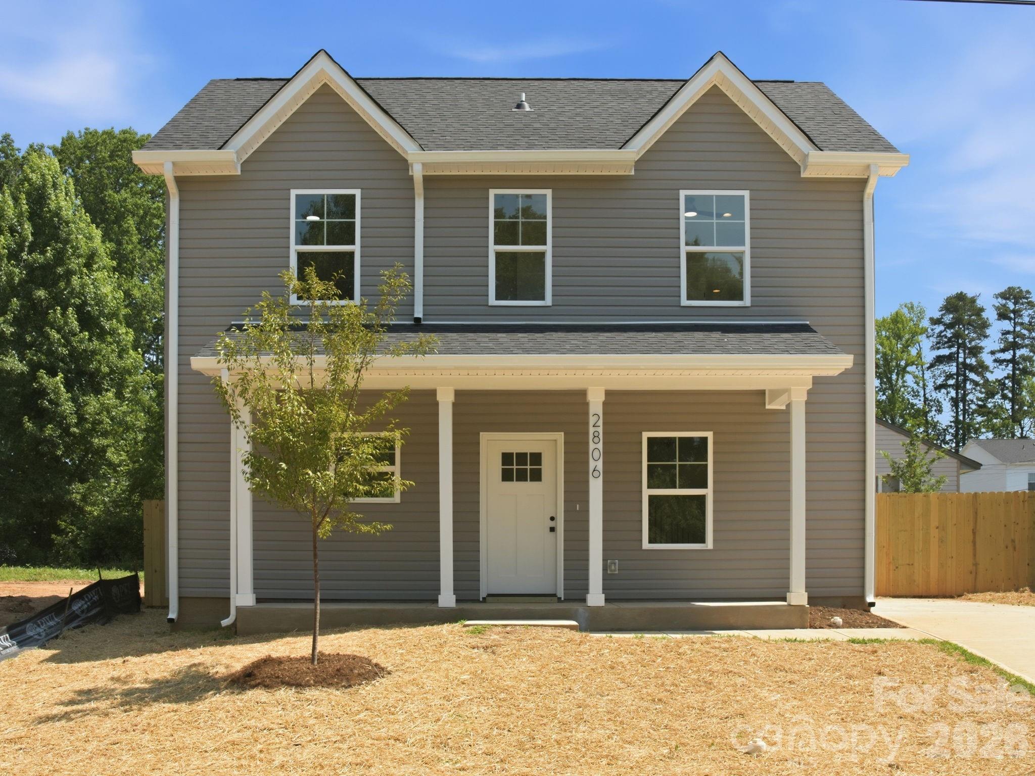 2806 Willow Street Property Photo 1