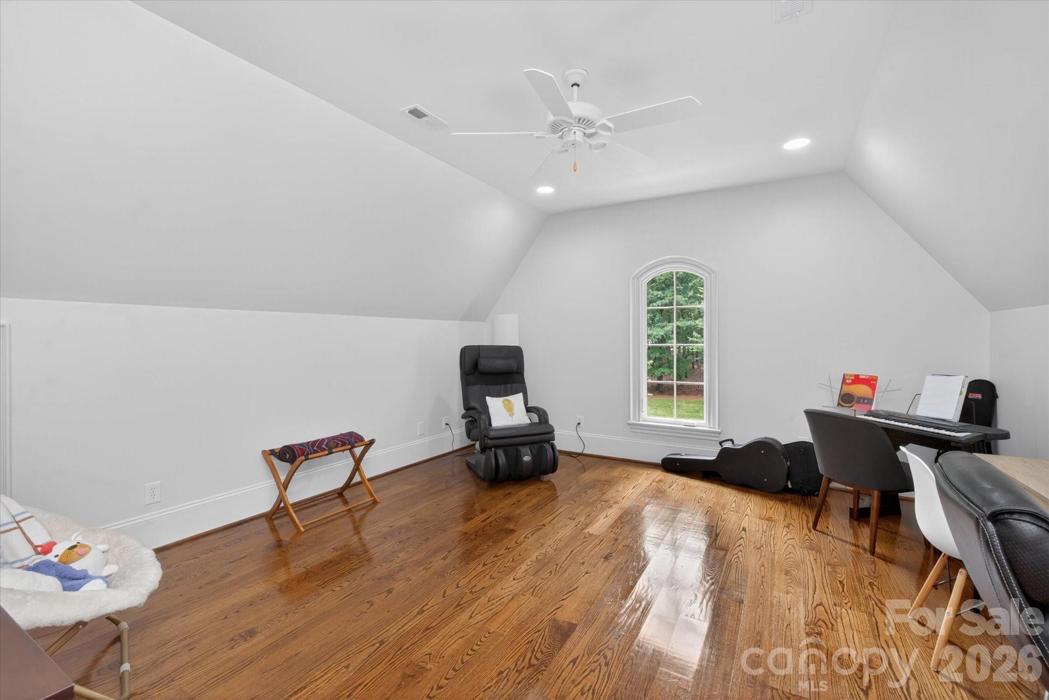 731 Mendenhall Court Property Photo 35