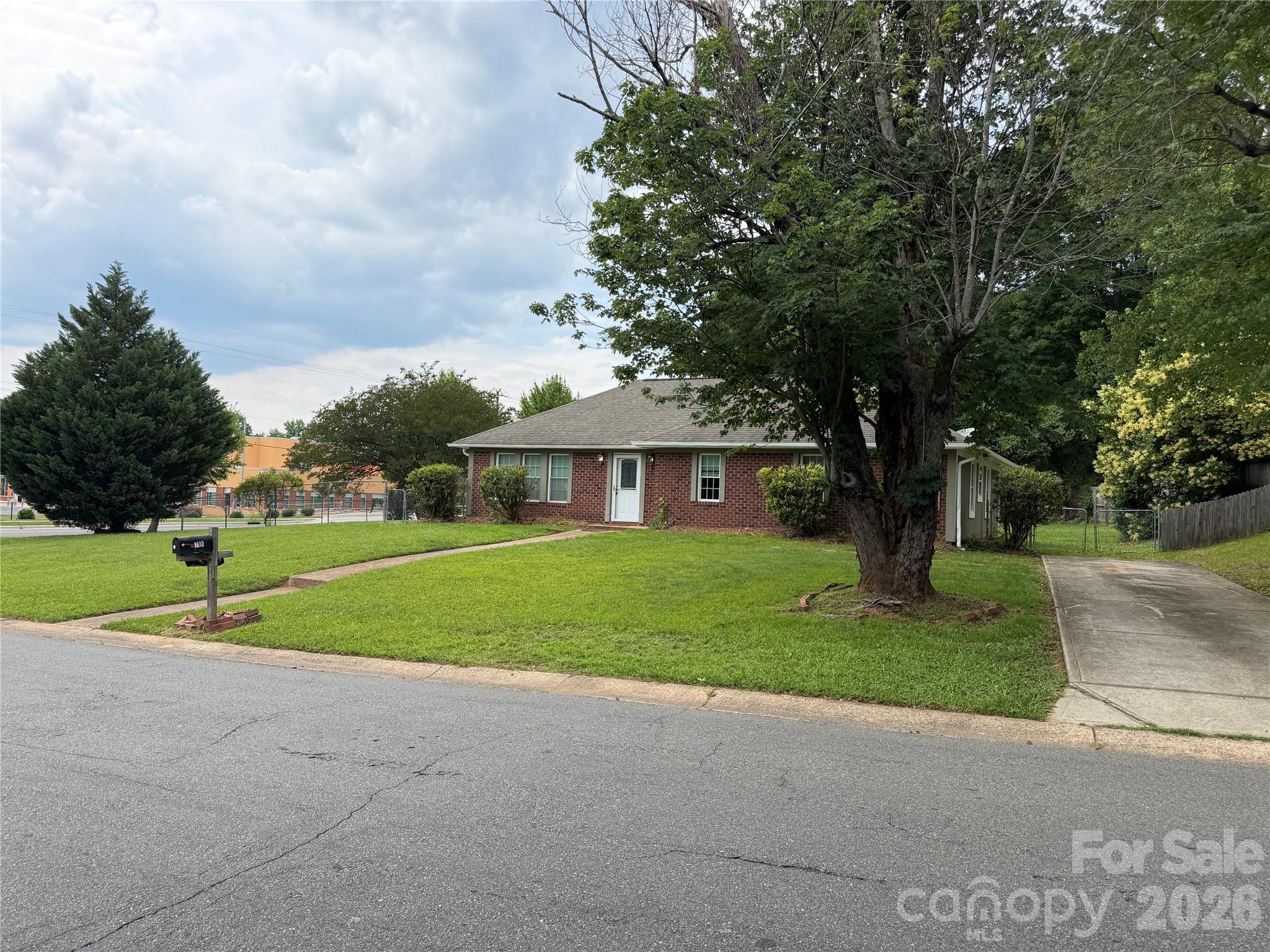 7101 Riding Trail Road Property Photo 5