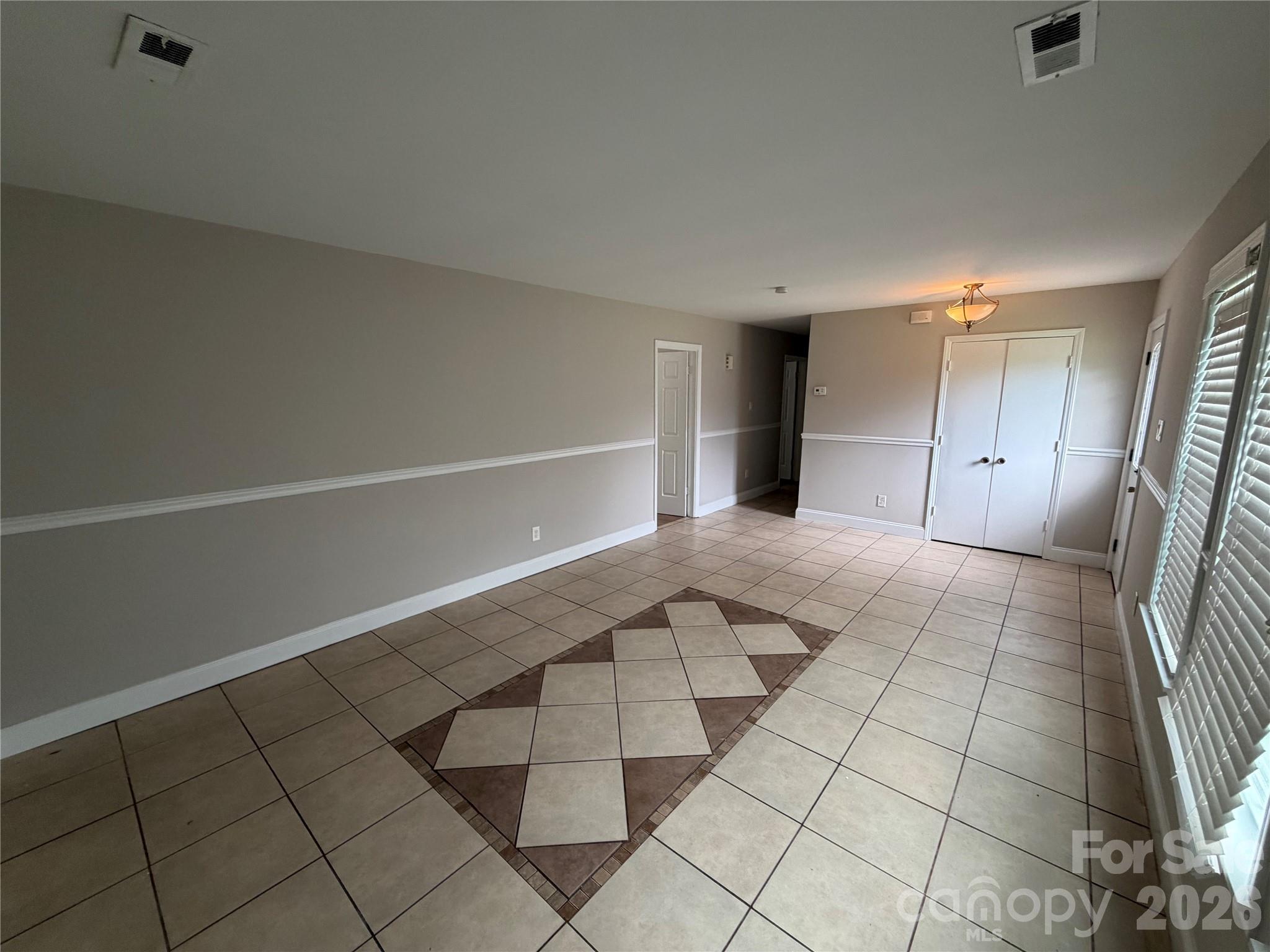 7101 Riding Trail Road Property Photo 8
