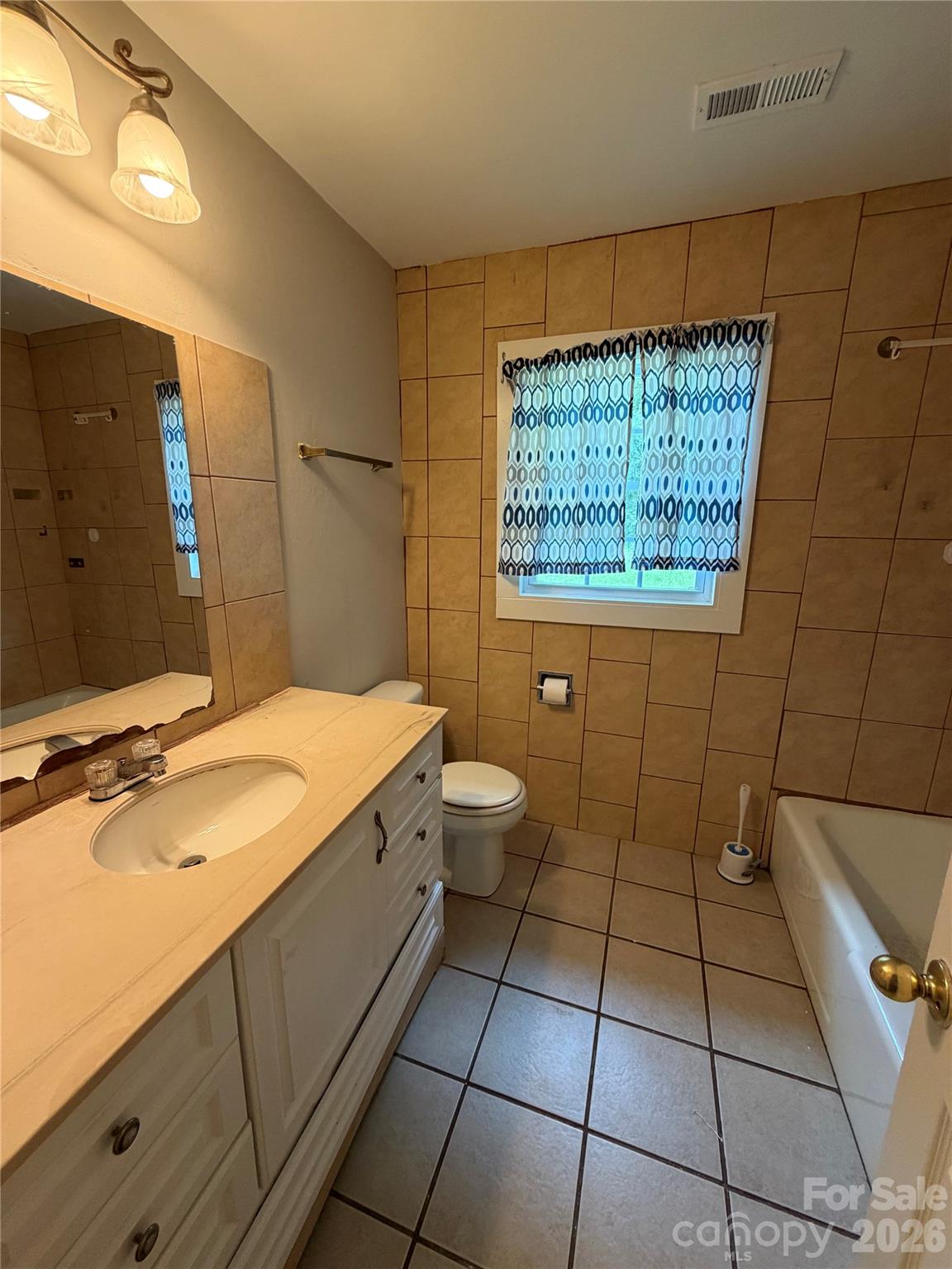 7101 Riding Trail Road Property Photo 15