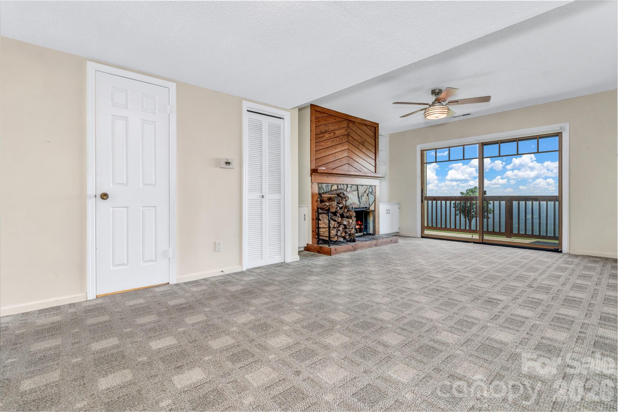 2881 White Oak Mountain Road B-11 Property Photo 3