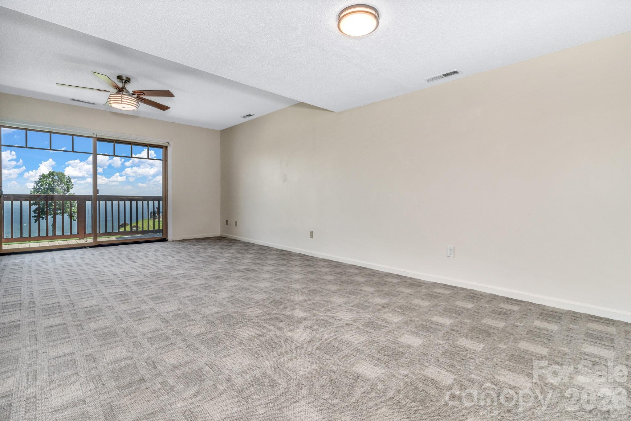 2881 White Oak Mountain Road B-11 Property Photo 6