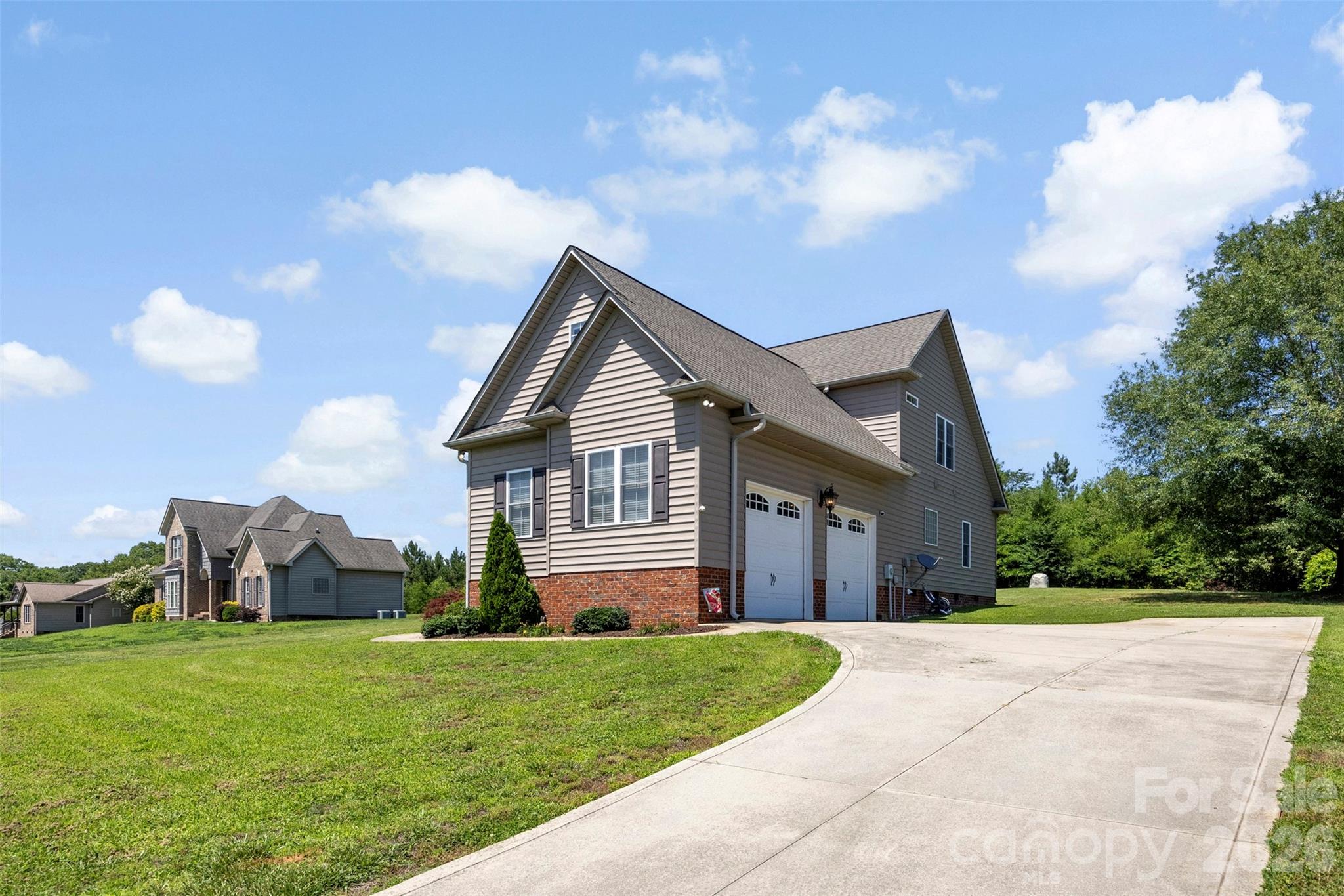 816 Springs Road Property Photo 6