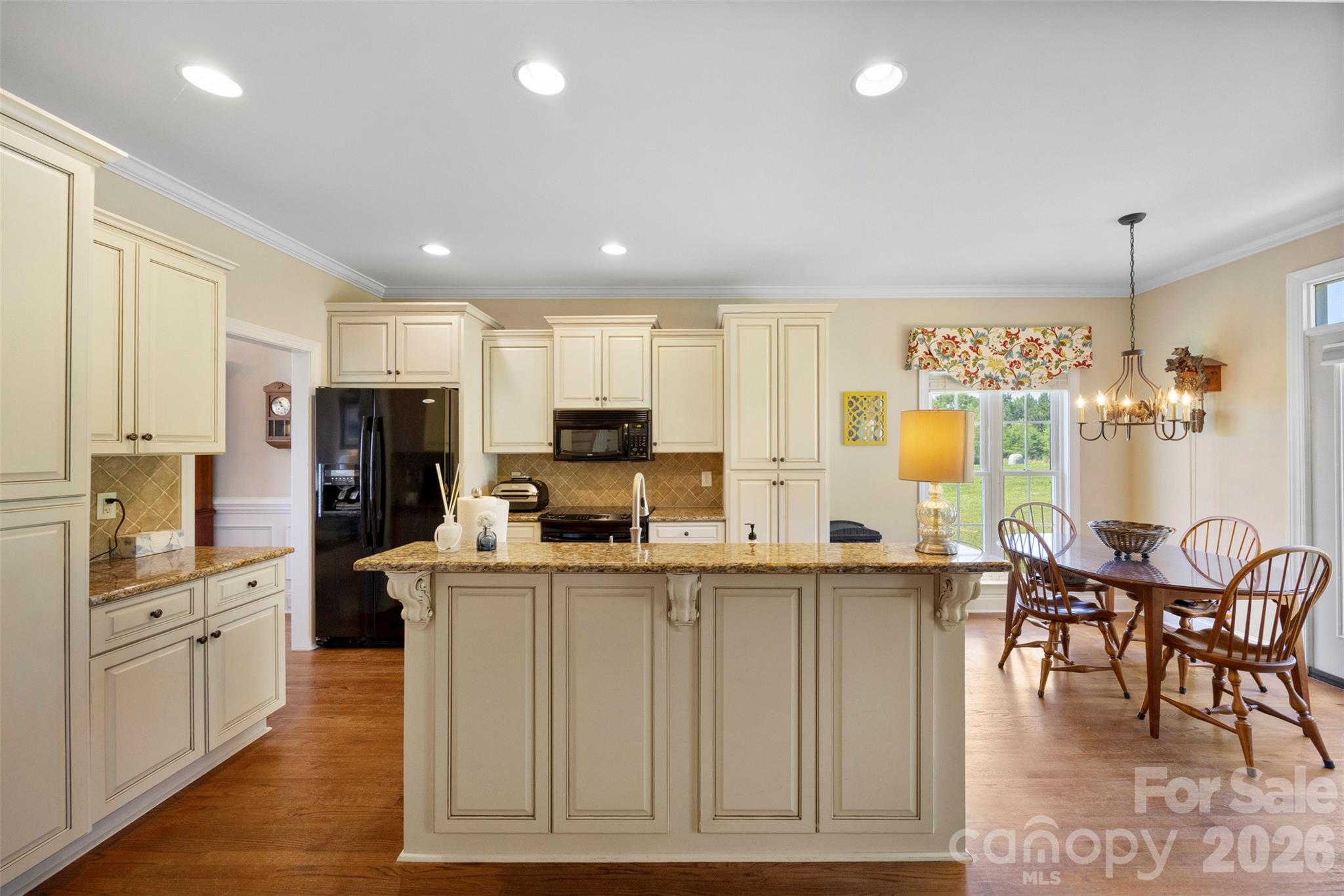 816 Springs Road Property Photo 13