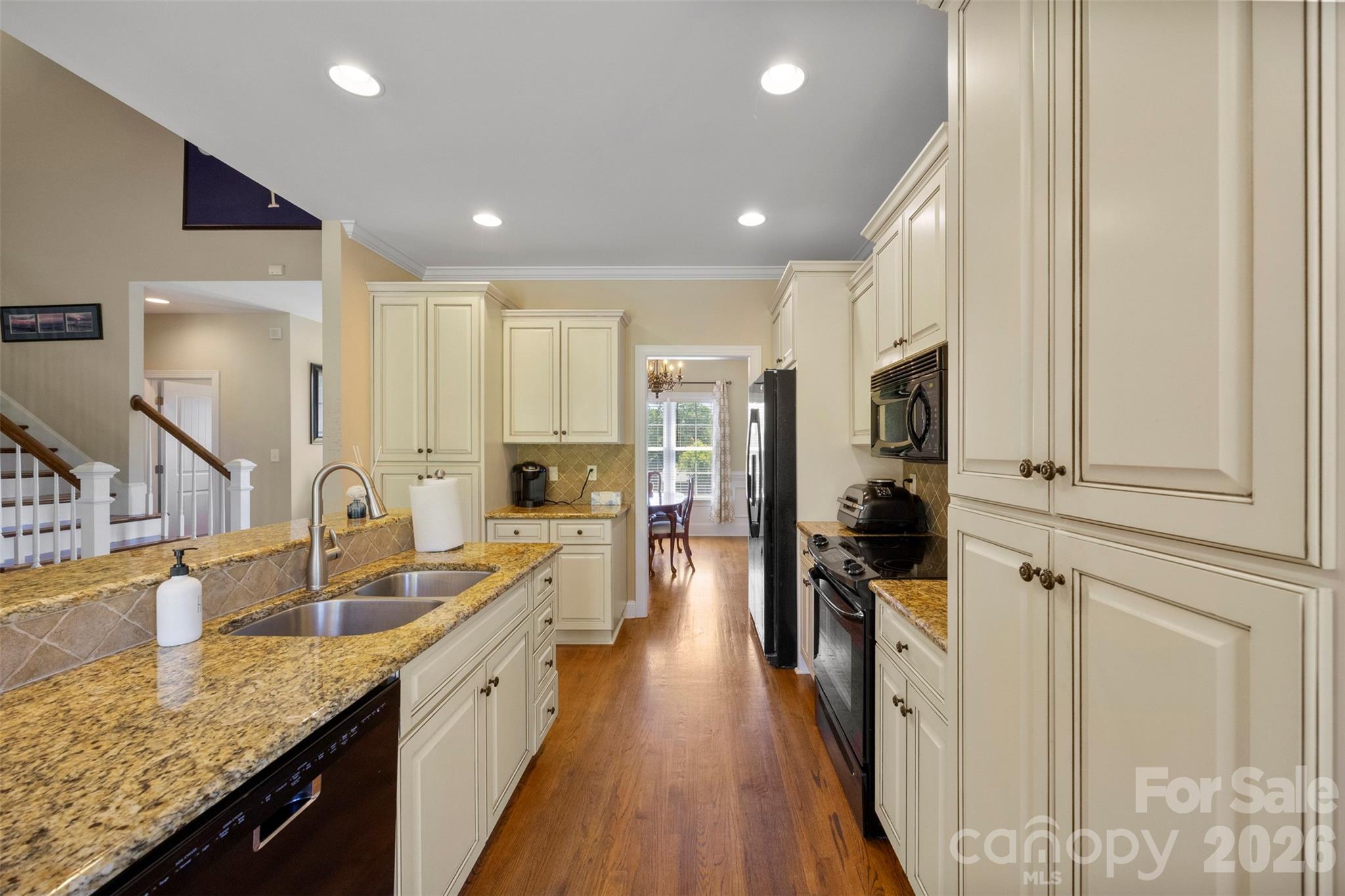 816 Springs Road Property Photo 15
