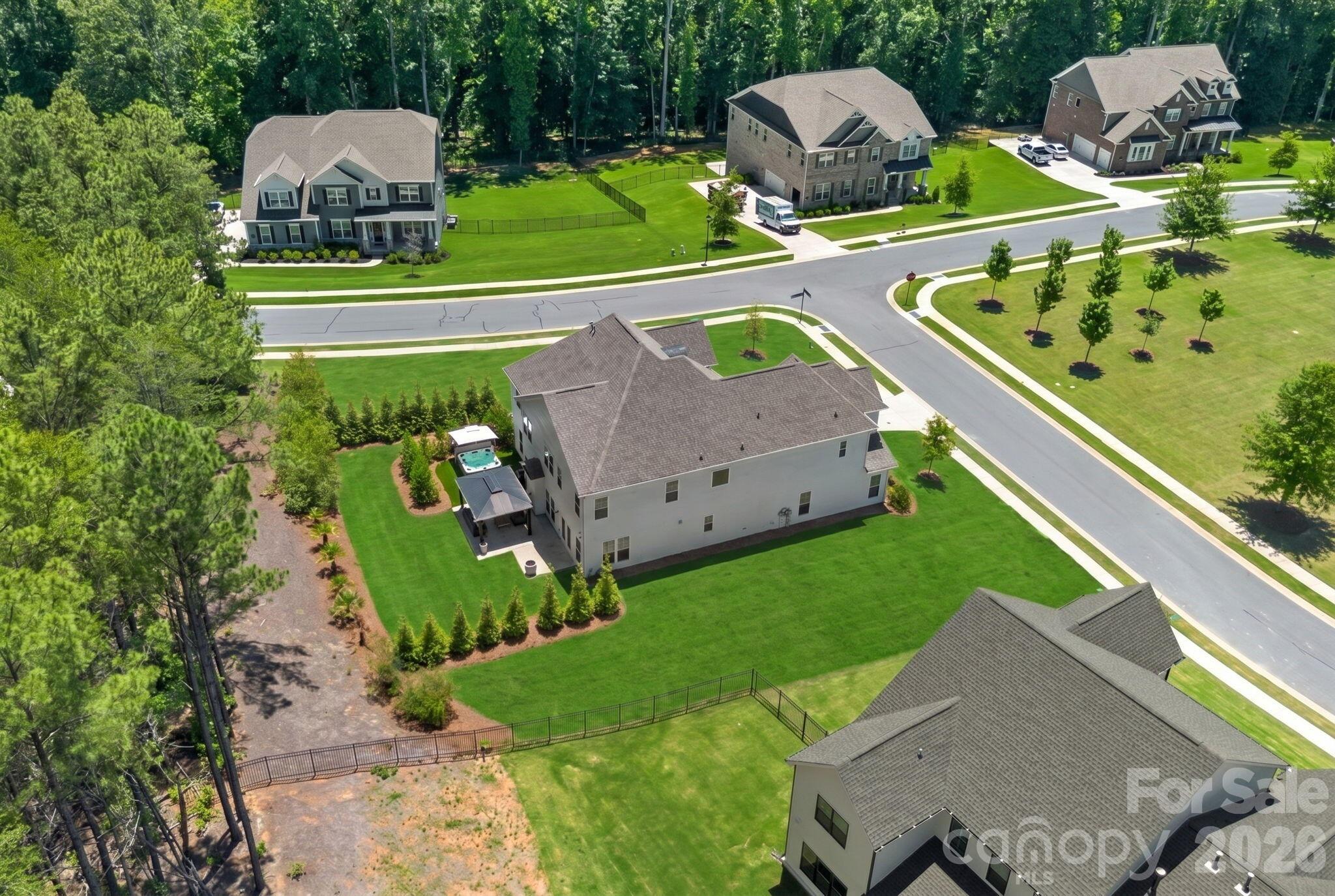 3138 Montreaux Valley Drive Property Photo 4
