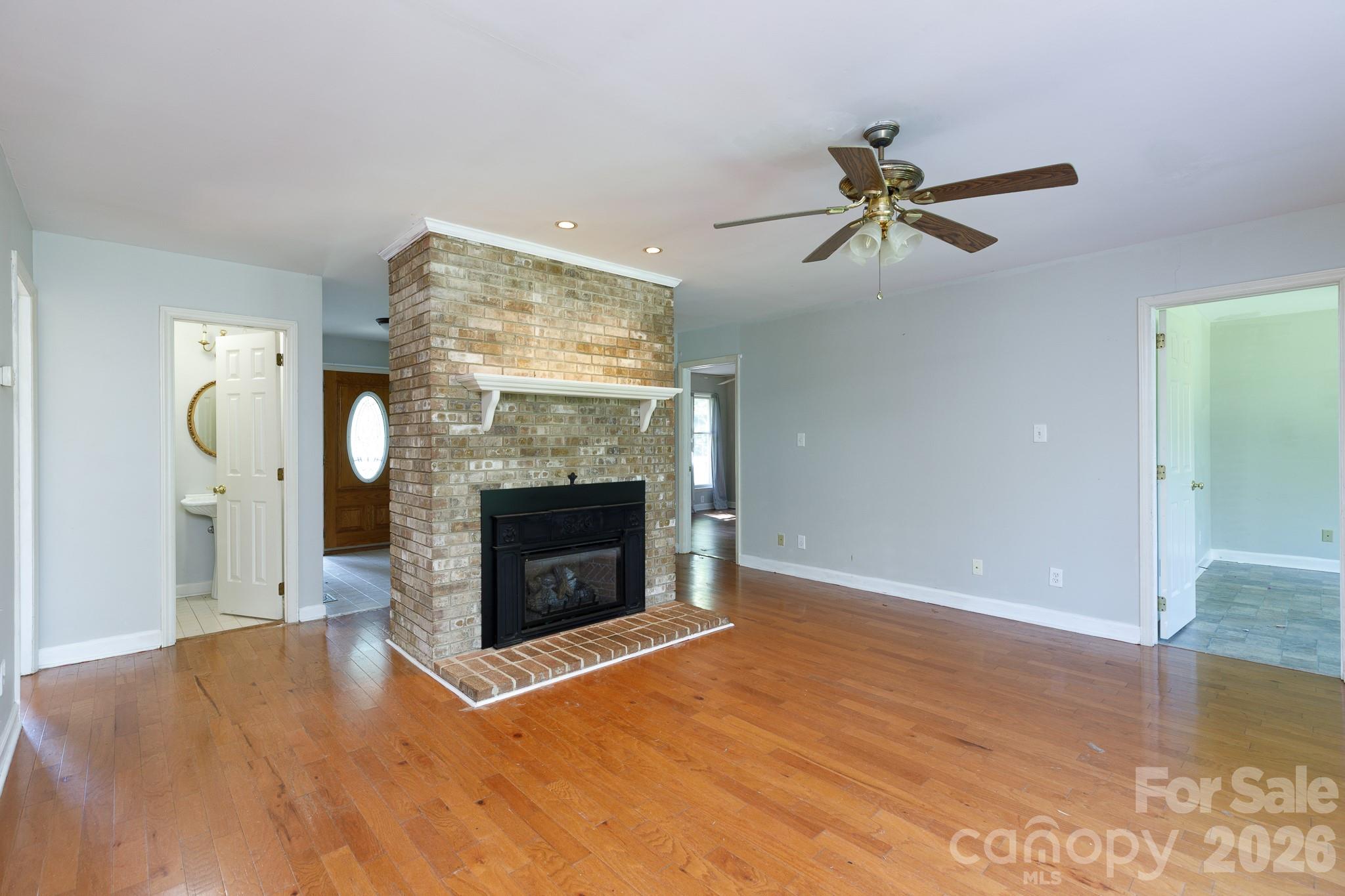 1933 Pleasant Road Property Photo 3