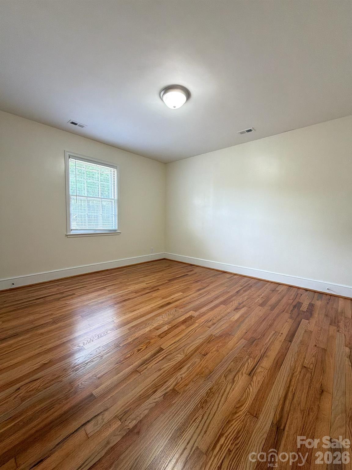917 W Pine Street Property Photo 15