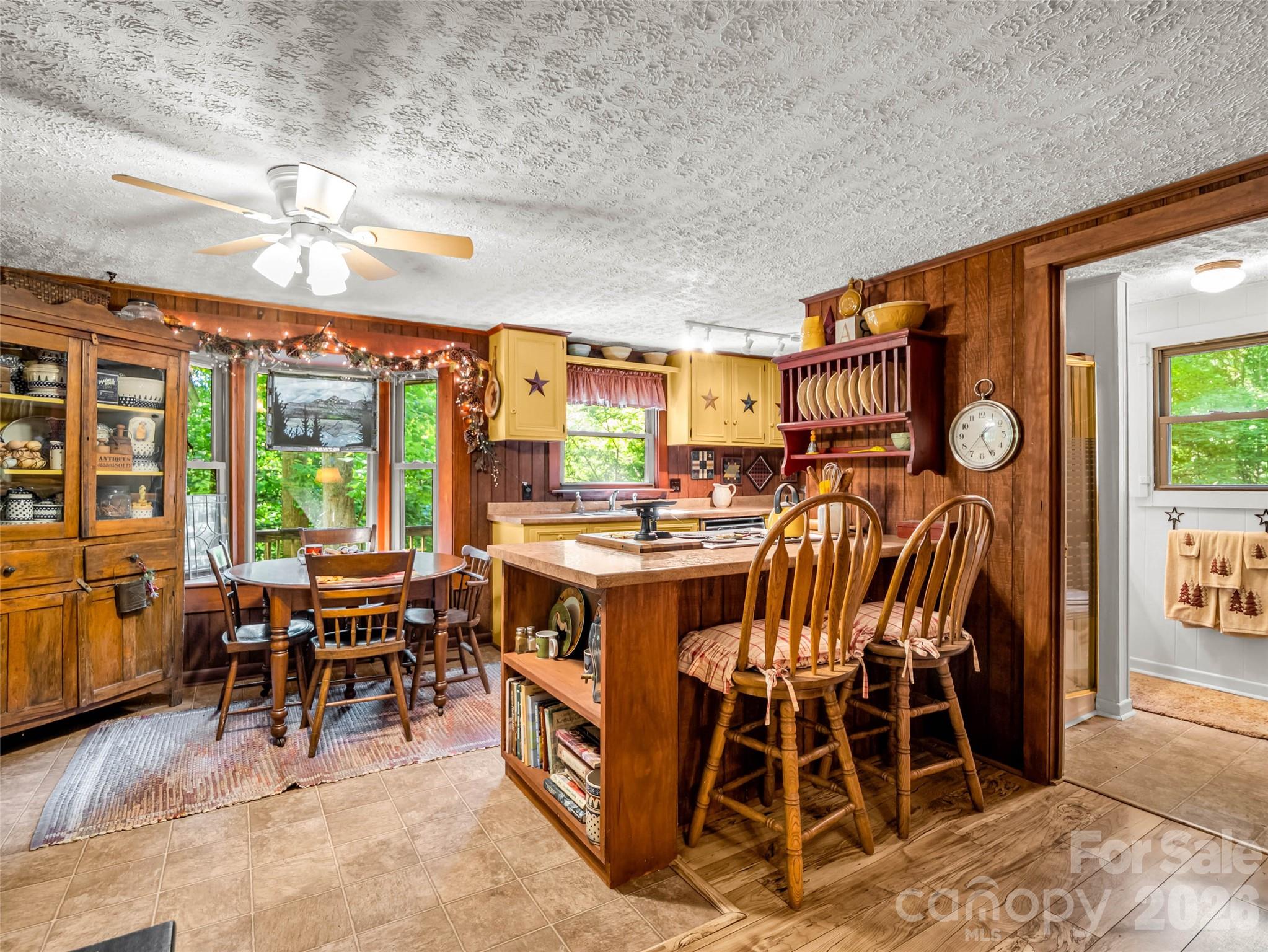 1208 Forest Lake Heights Drive Property Photo 16