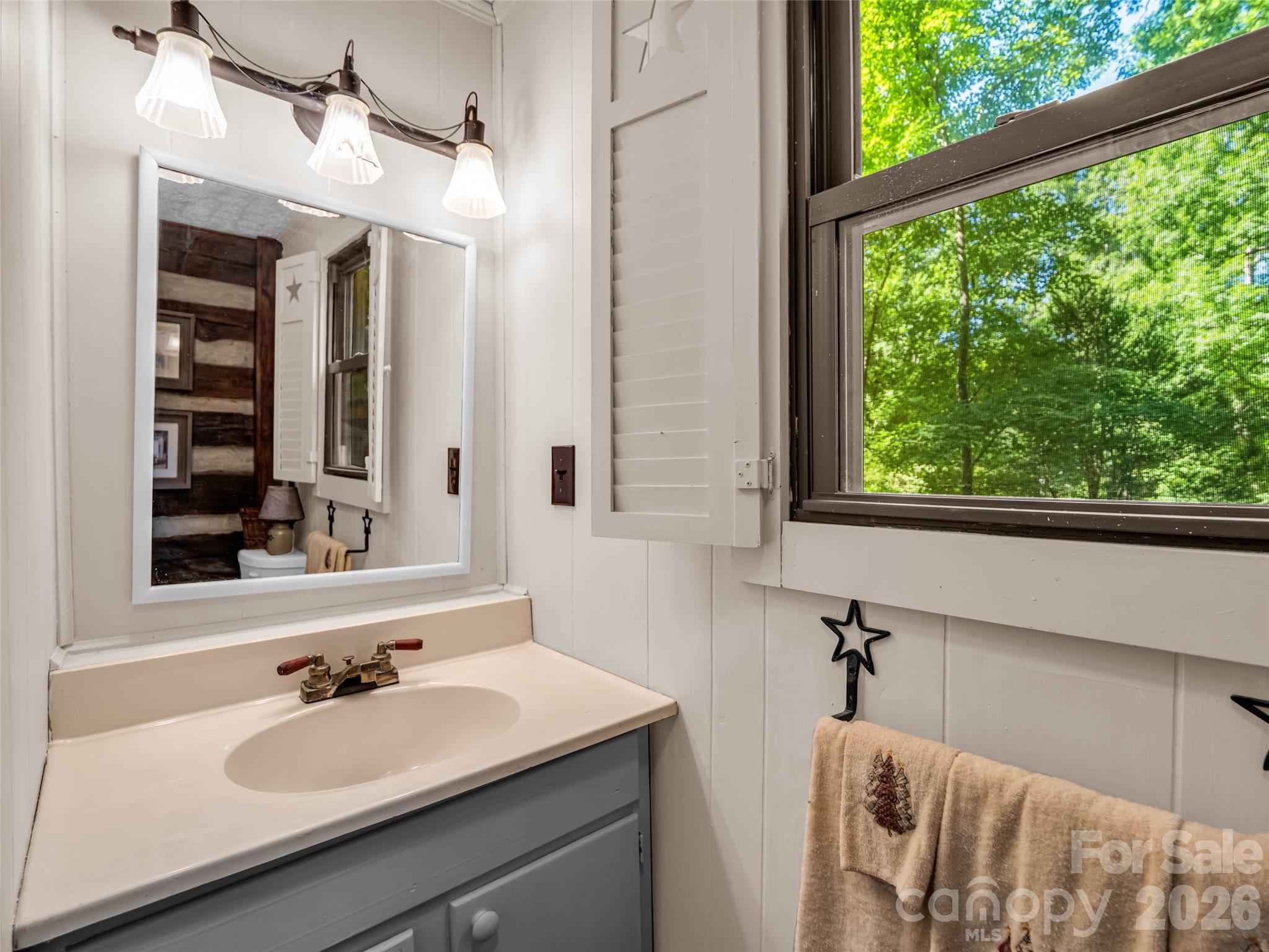 1208 Forest Lake Heights Drive Property Photo 21