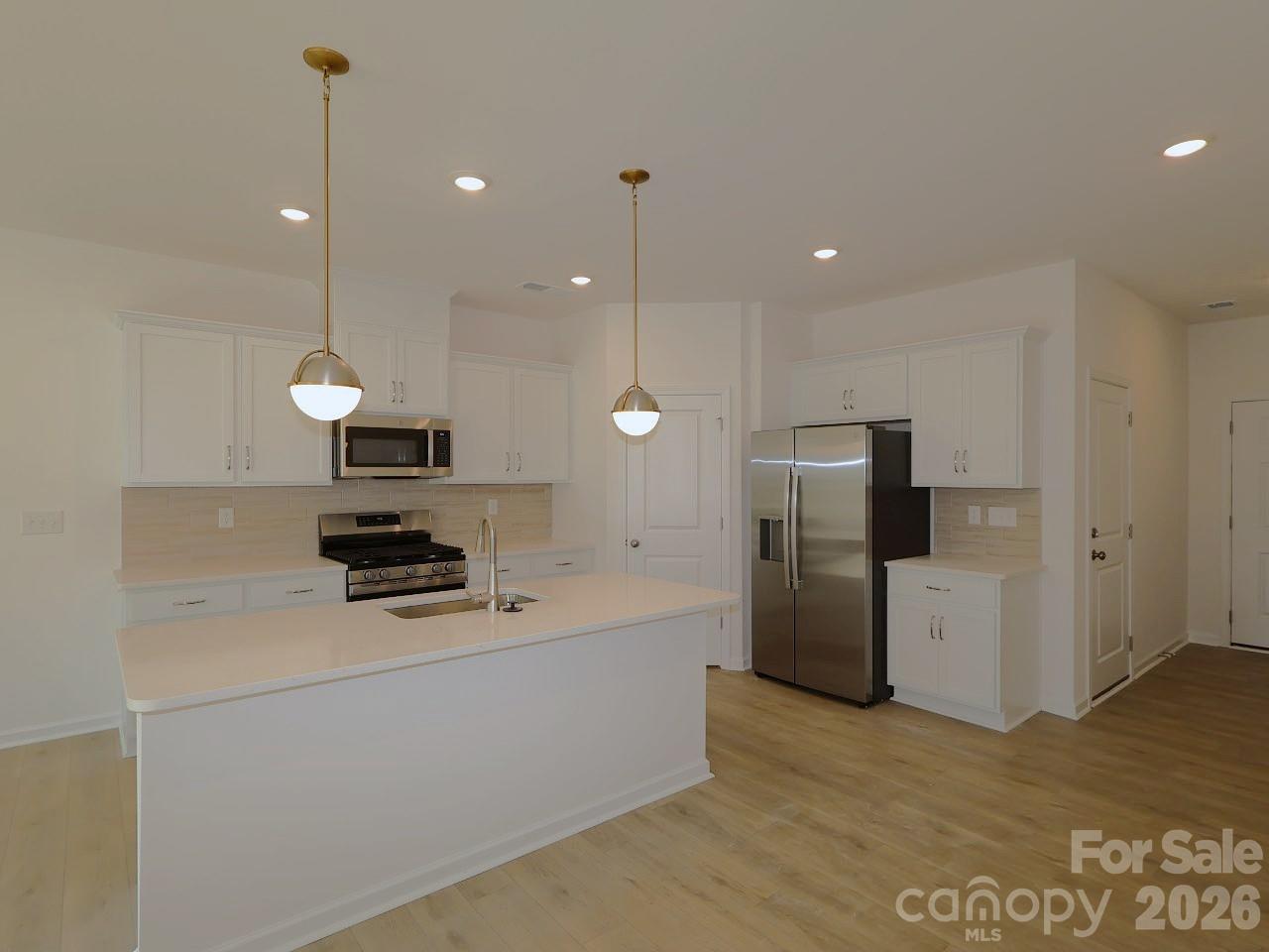 781 Kitfox Drive Property Photo 3