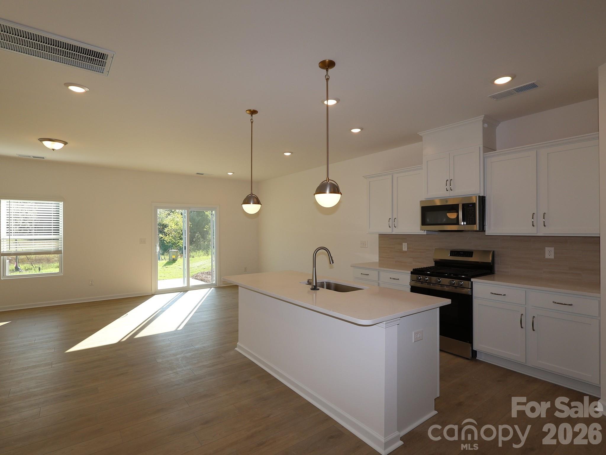 781 Kitfox Drive Property Photo 4