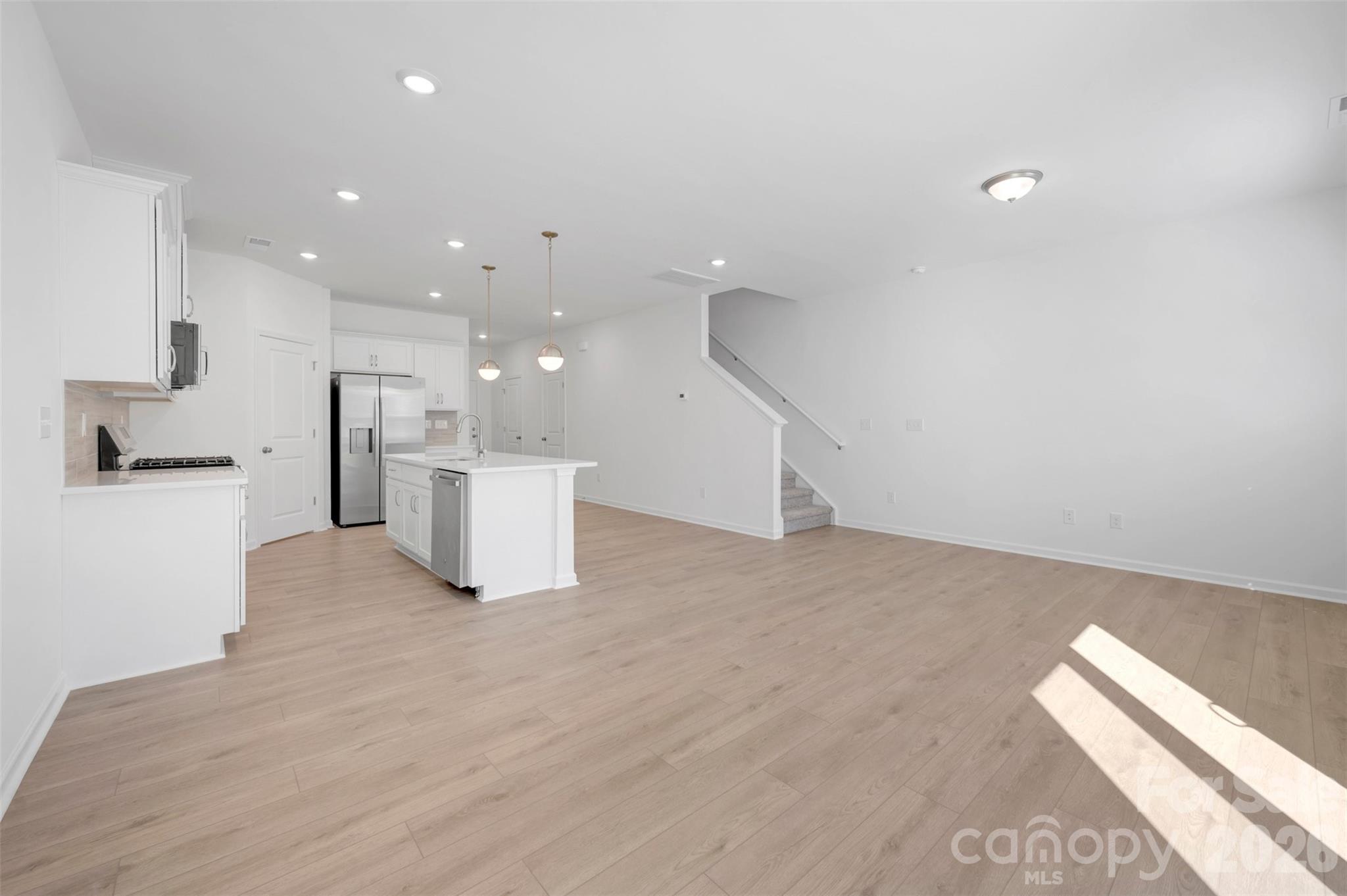 781 Kitfox Drive Property Photo 8